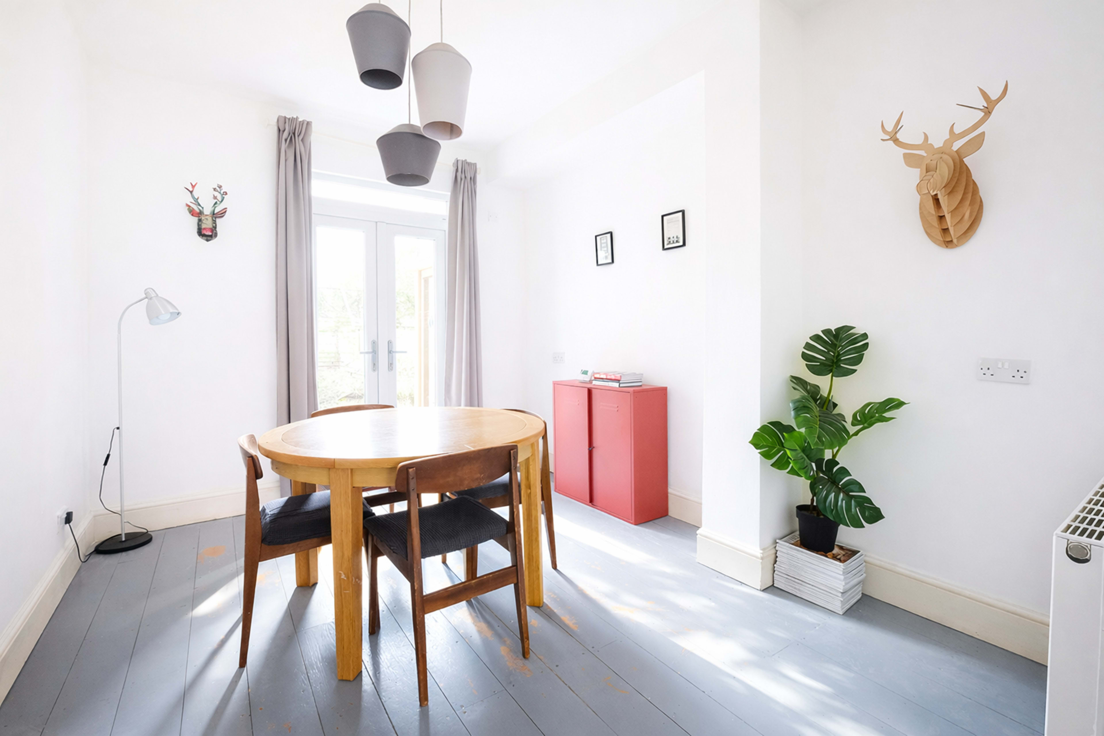 Minimalist Victorian House with Garden in downtown Bristol Image in Easton, Bristol, ENG