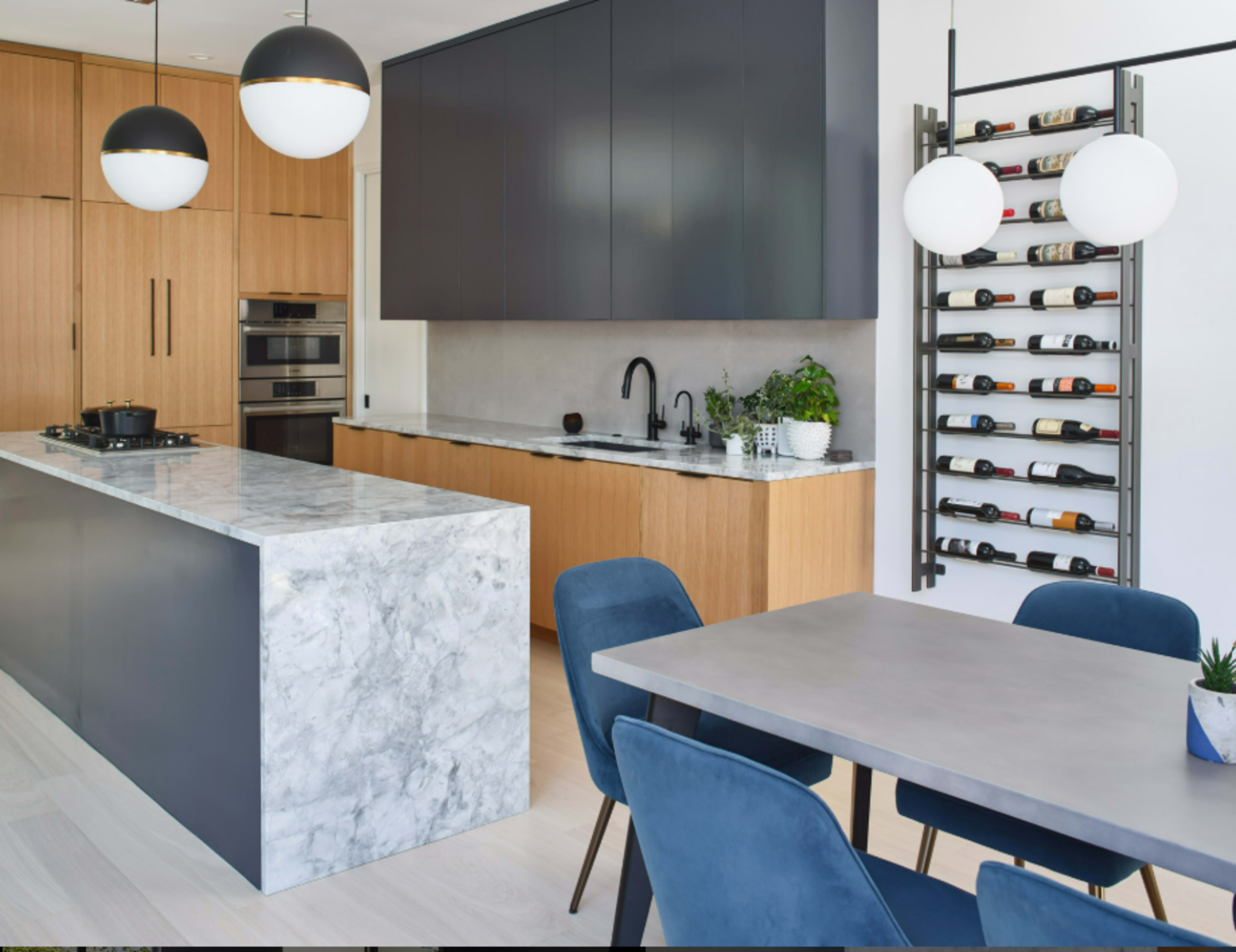 Discover your dream home: a stunning modern contemporary house near South Congress, featuring spacious interiors, a pool, a rooftop hot tub, and breathtaking lighting! Image in St. Edwards, Austin, TX