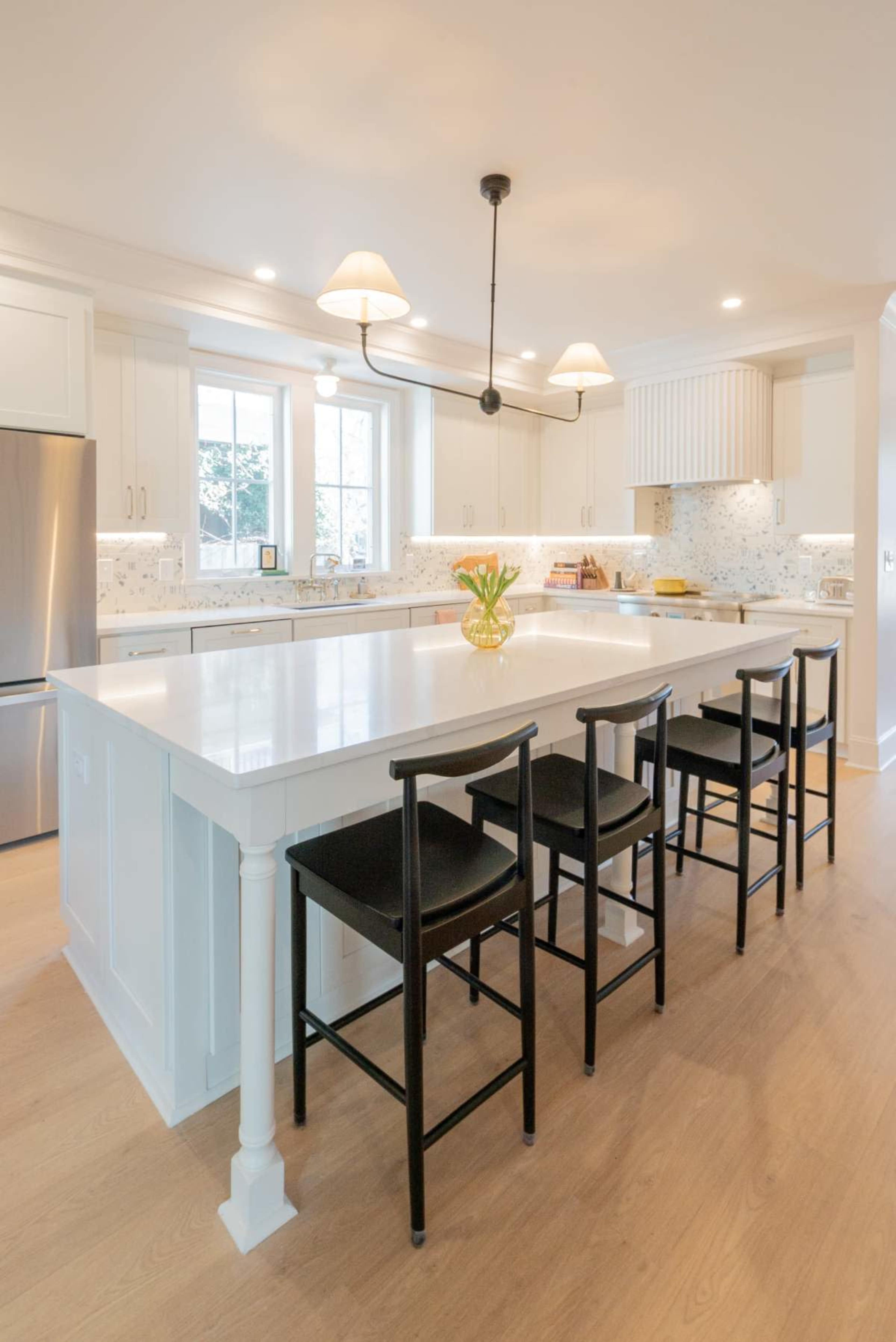 DeLUXeDwelling~7BR/4BA~ChefsKitchen~20Guests~Pets Image in Downtown, Raleigh, NC