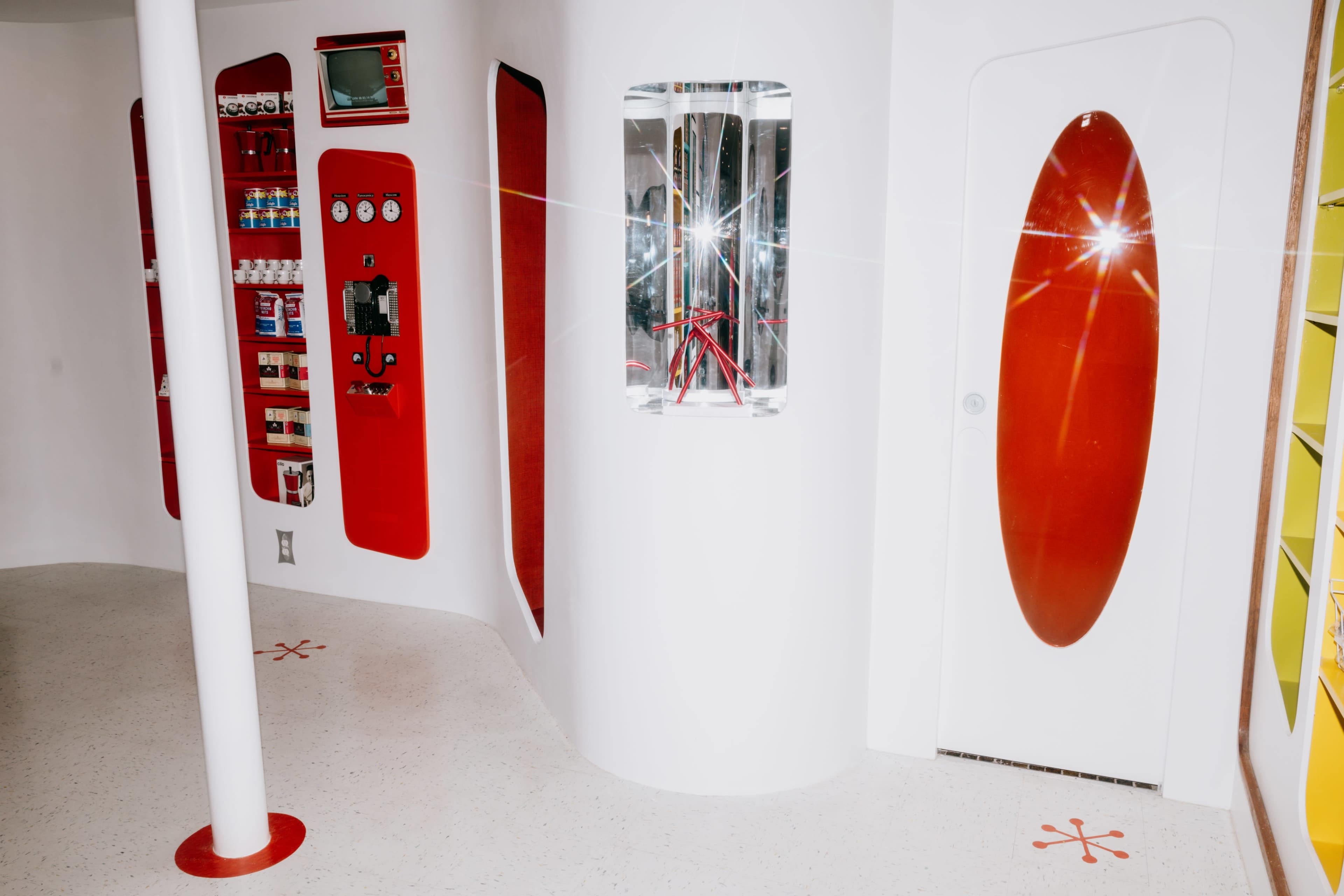 Retro Space Age Cafe Image in North Fork, Peconic, NY