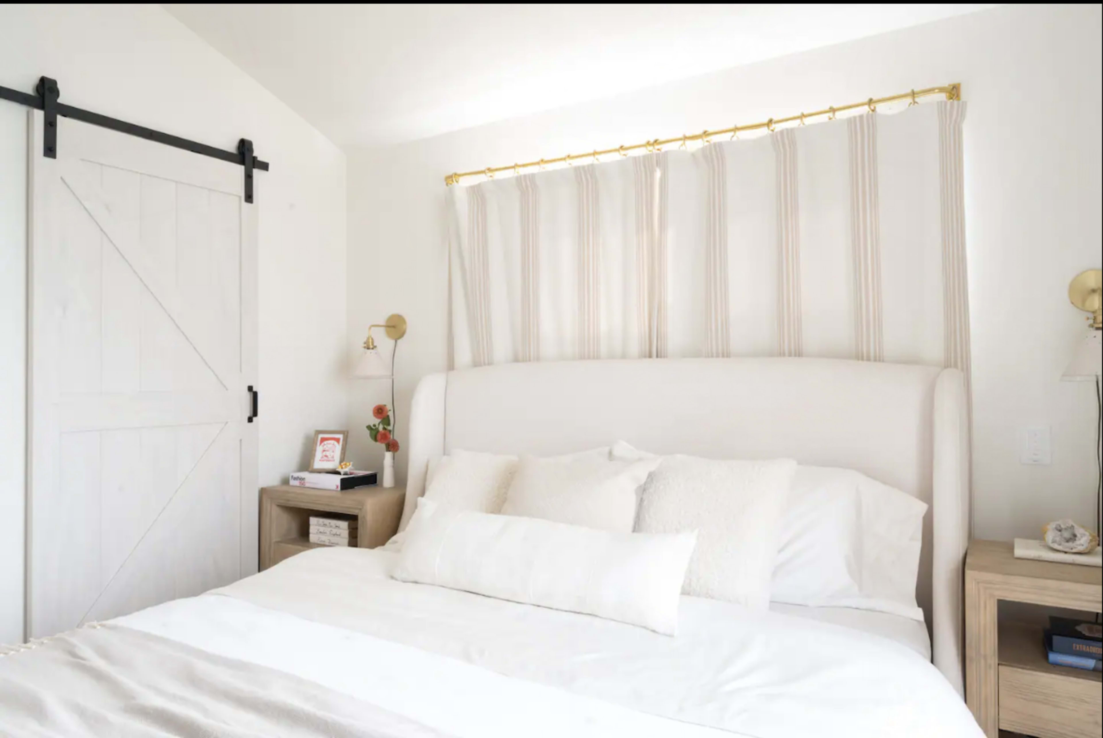 Venice Beach Bright Bungalow w/ Rooftop Deck, Detached Gym/Living Area, & Sauna/Cold Plunge Image in Venice, Venice, CA