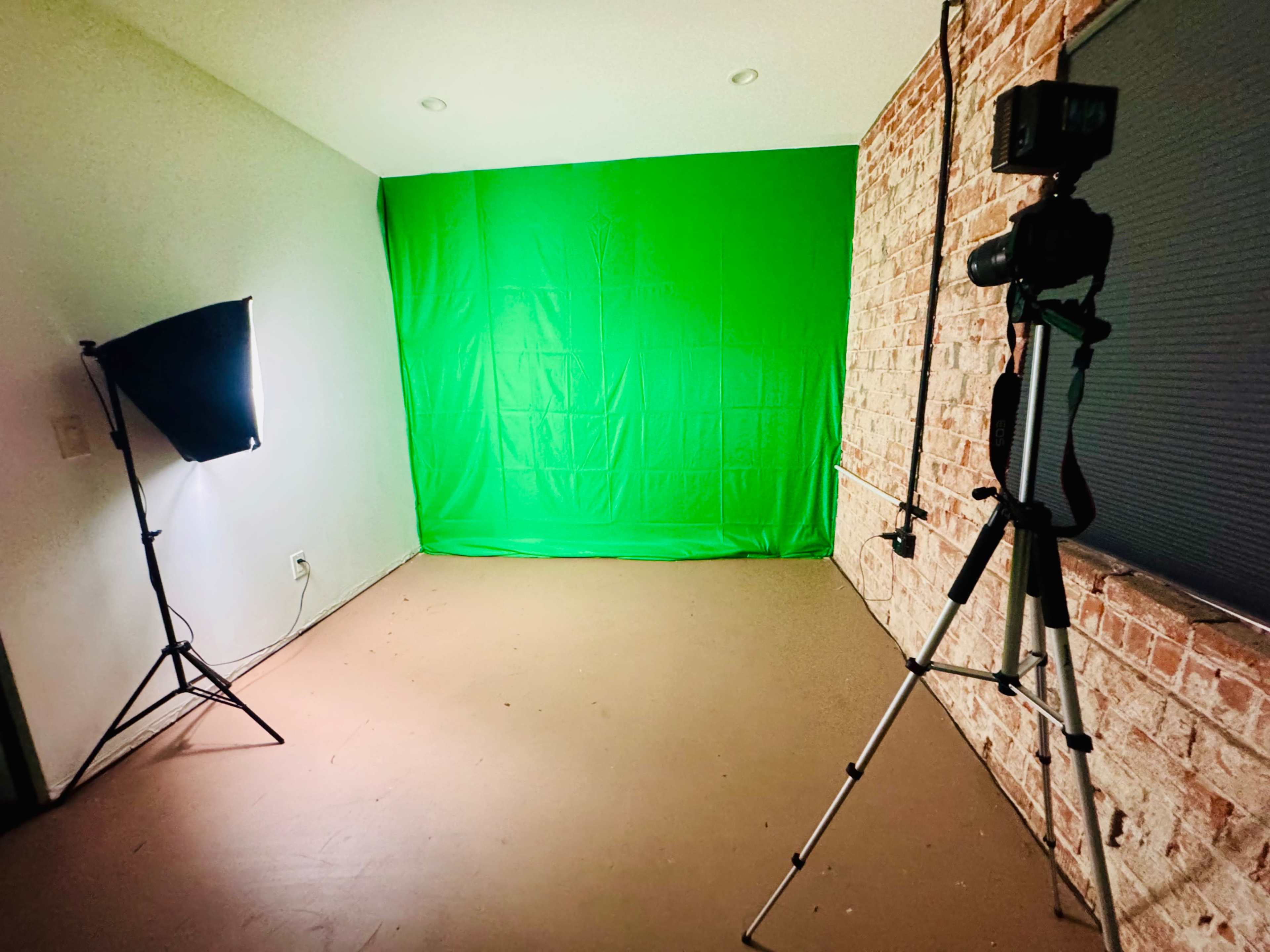 Northern Phoenix, Trendy, Dance Floor, Image in North Mountain Village, Phoenix, AZ