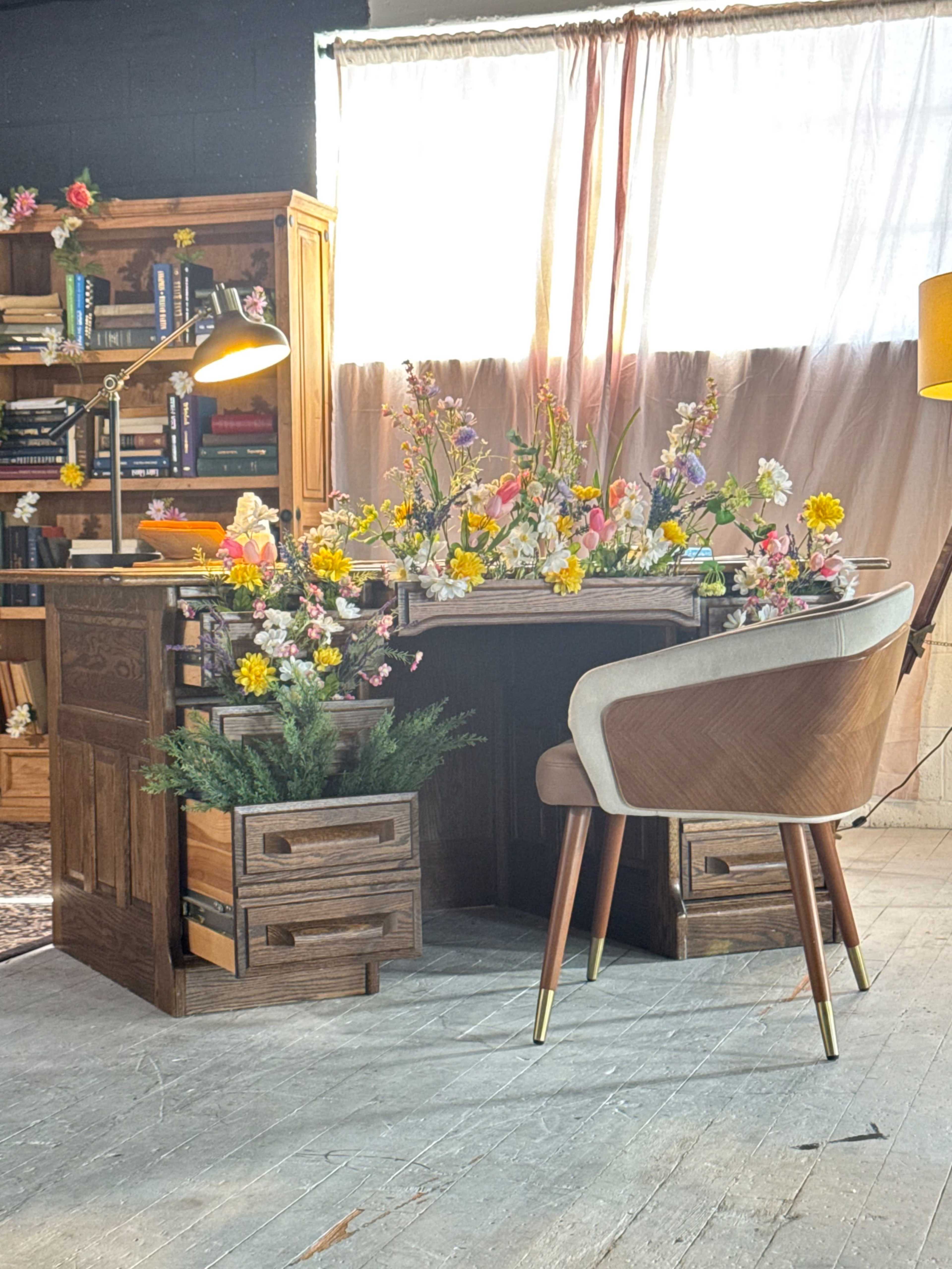 vintage downtown loft with natural light and different photo sets Image in Central City, phx, AZ