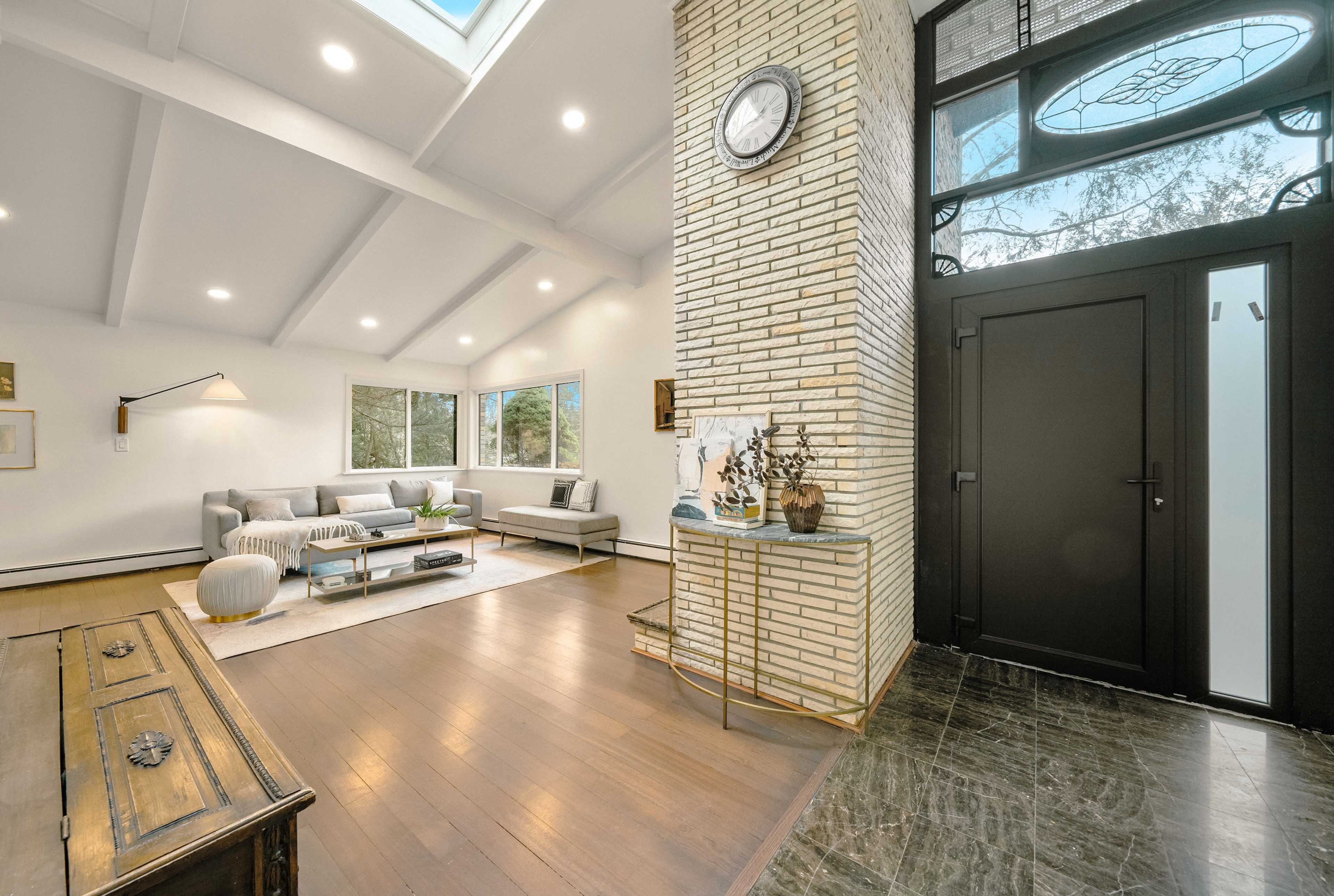 Mid Century Modern Unique Home Close to NYC Image in Mount Pleasant, Thornwood, NY