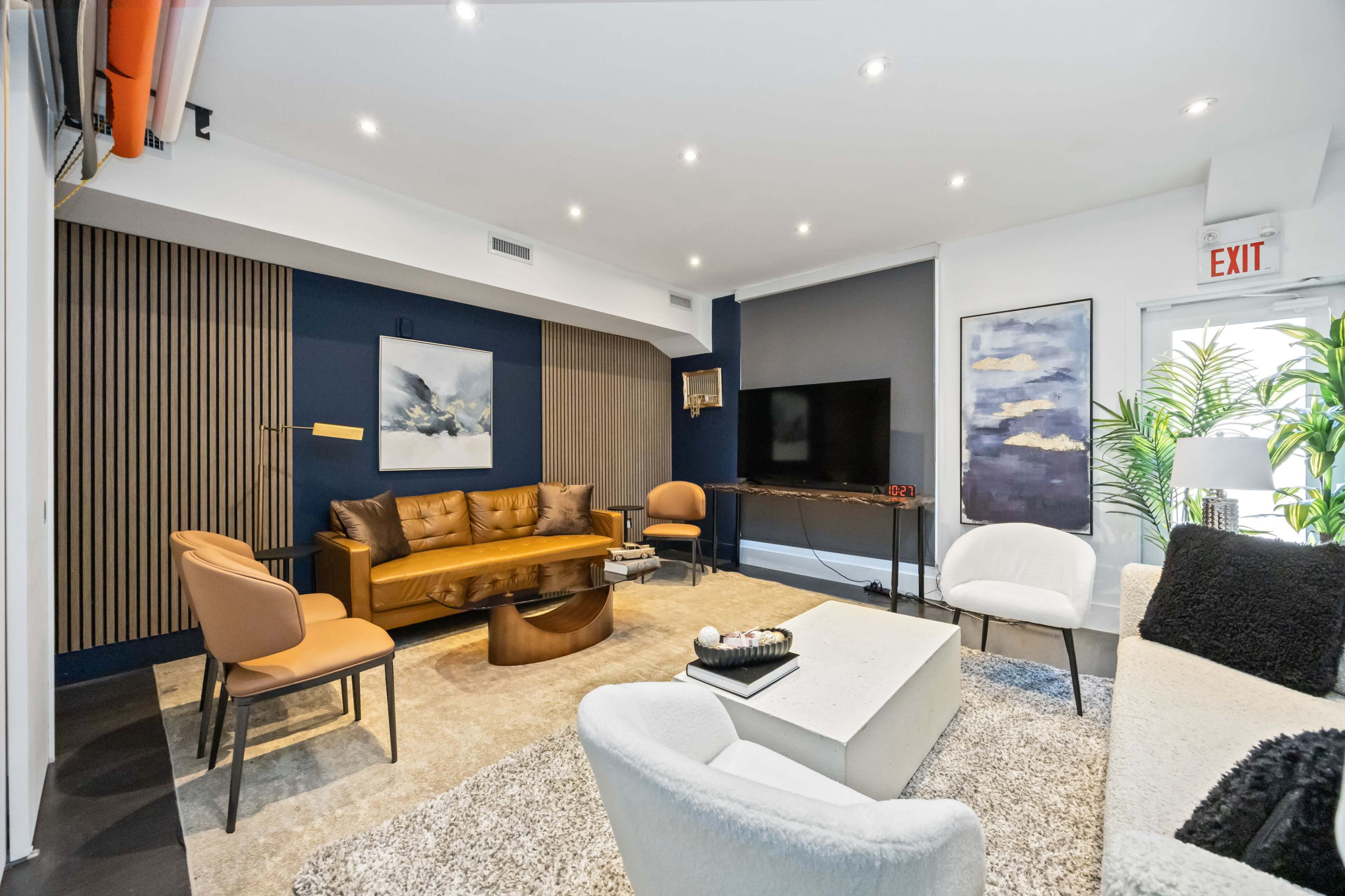 Fully Equipped/Podcast, Video/Photo Production Space Image in Palmerston - Little Italy, Toronto, ON