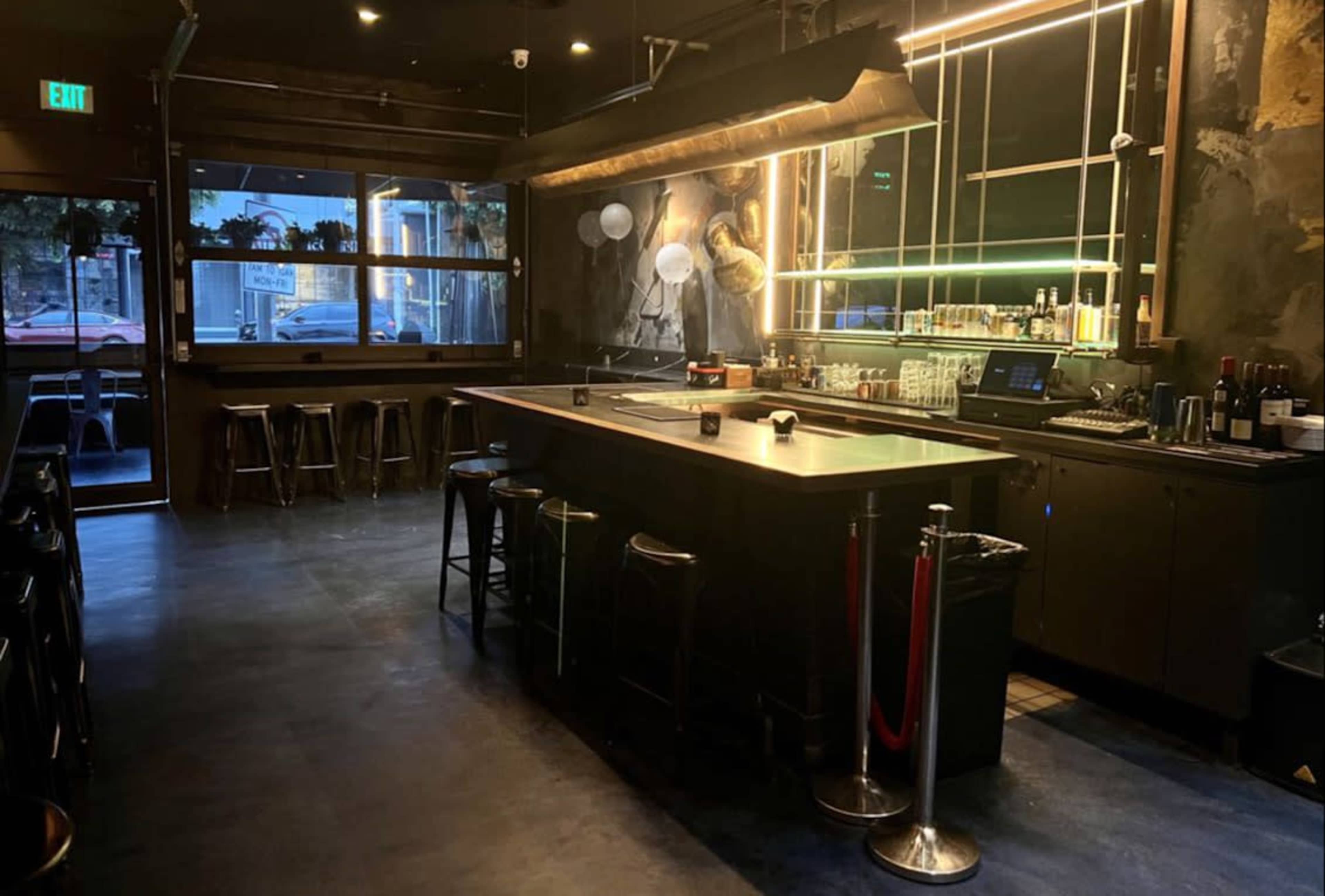 Stylish Urban Bar for Private Events, Brand Activations & Social Gatherings Image in Beverly Grove, los angeles, CA