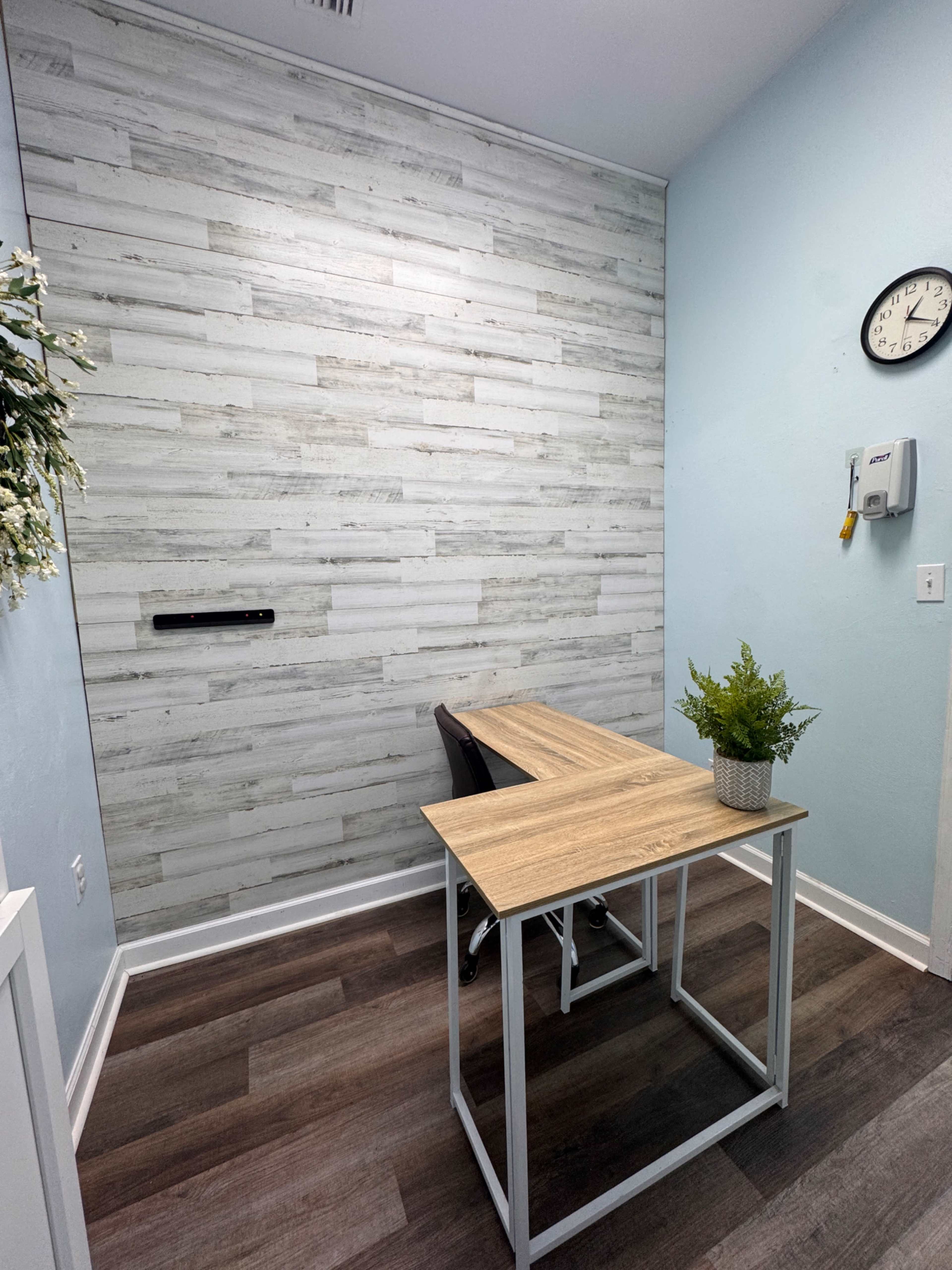 Co-Working Meeting Space Room D Image in Northwest, Virginia Beach, VA