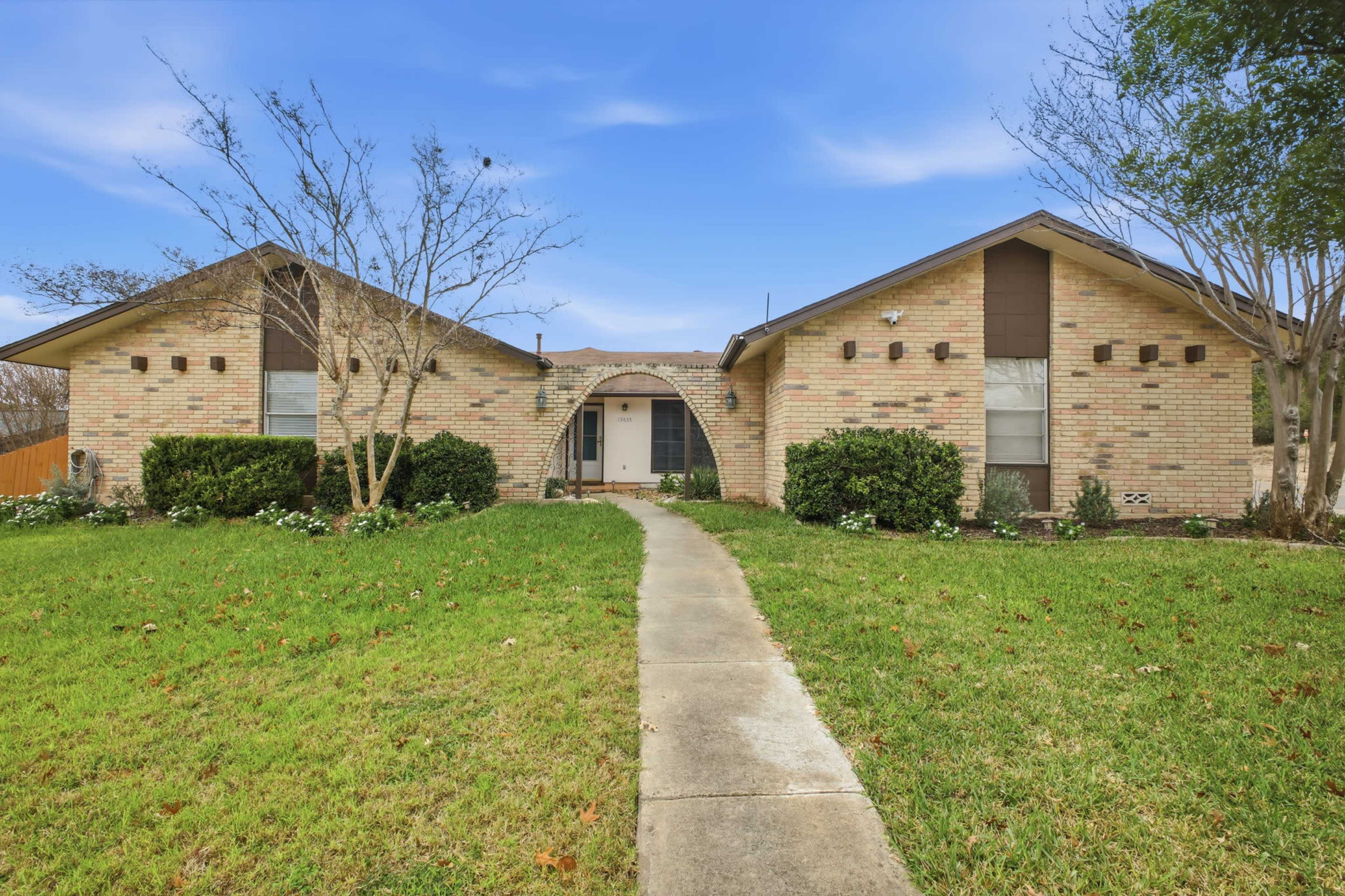 Serene Hill Country Retreat with Pool Image in Northeast Side, Universal City, TX