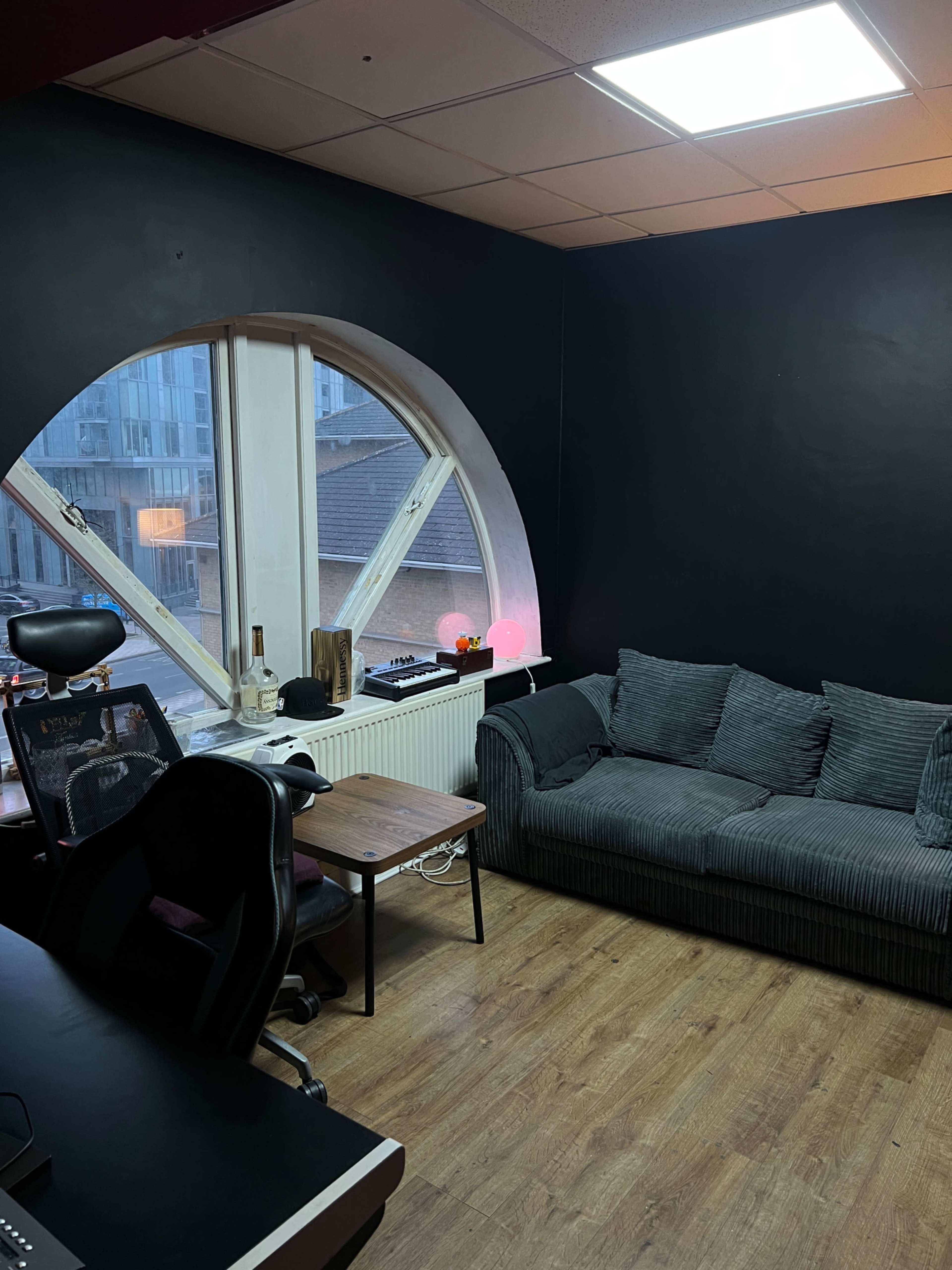 Top floor recording studio in the heart of Greenwich Image in Greenwich, Greenwich, ENG