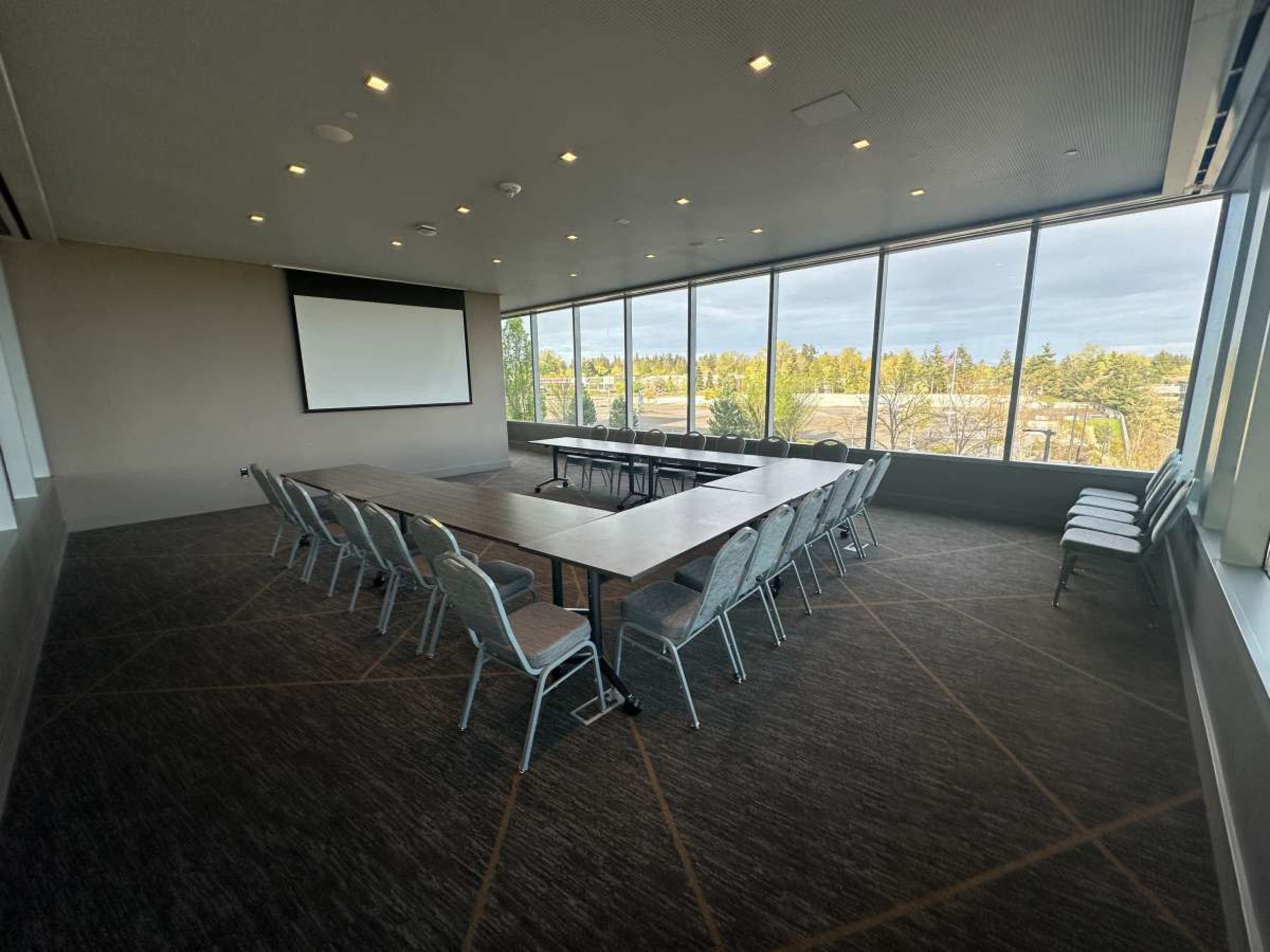 Vibrant, Modern Meeting Spaces with Mount Rainier Views Image in Federal Way, Federal Way, WA