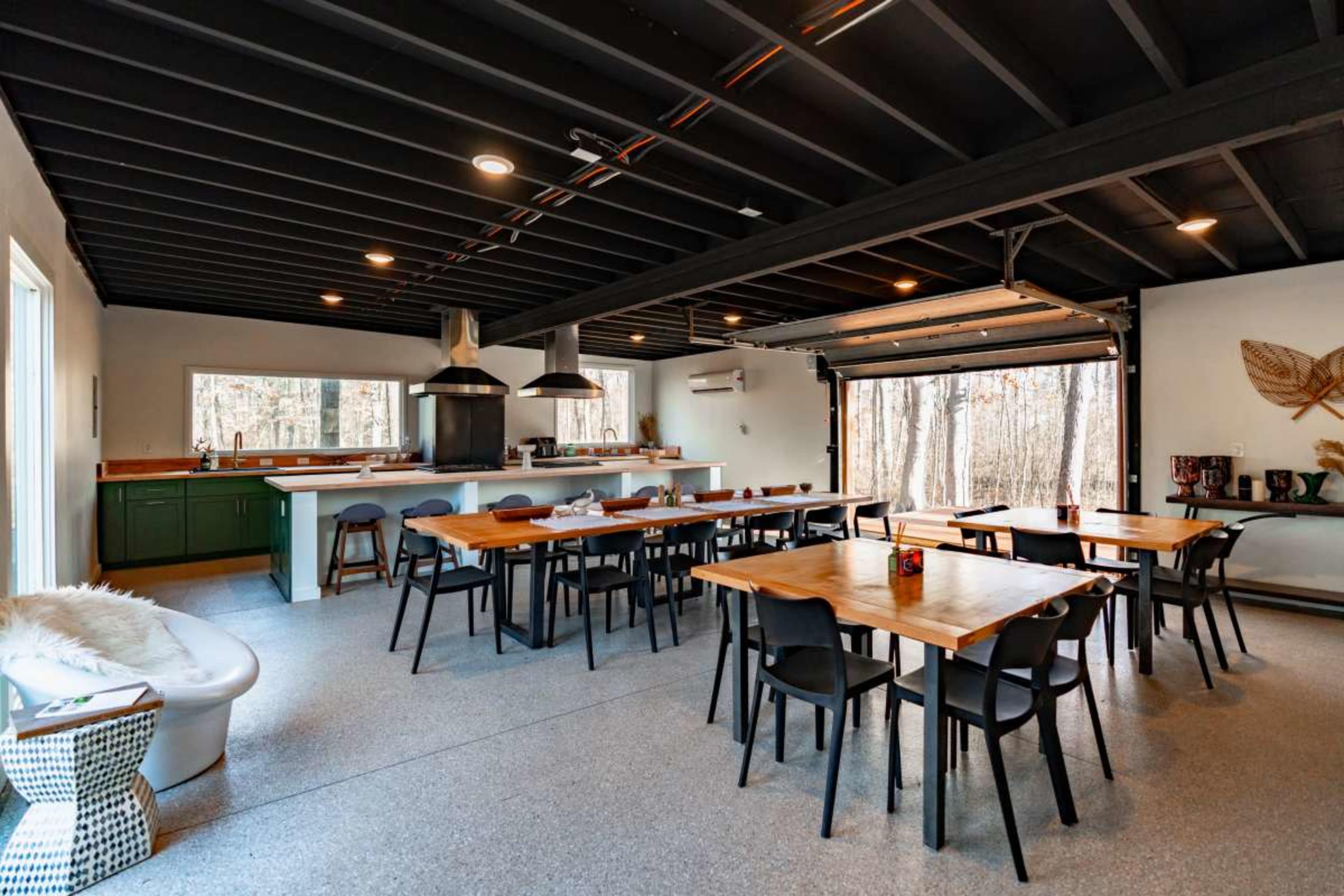 Micro-Gathering Site in Nature with Private Chef's Kitchen and Award Winning Mid-Century Home Image in The New Albany Country Club, Gahanna, OH