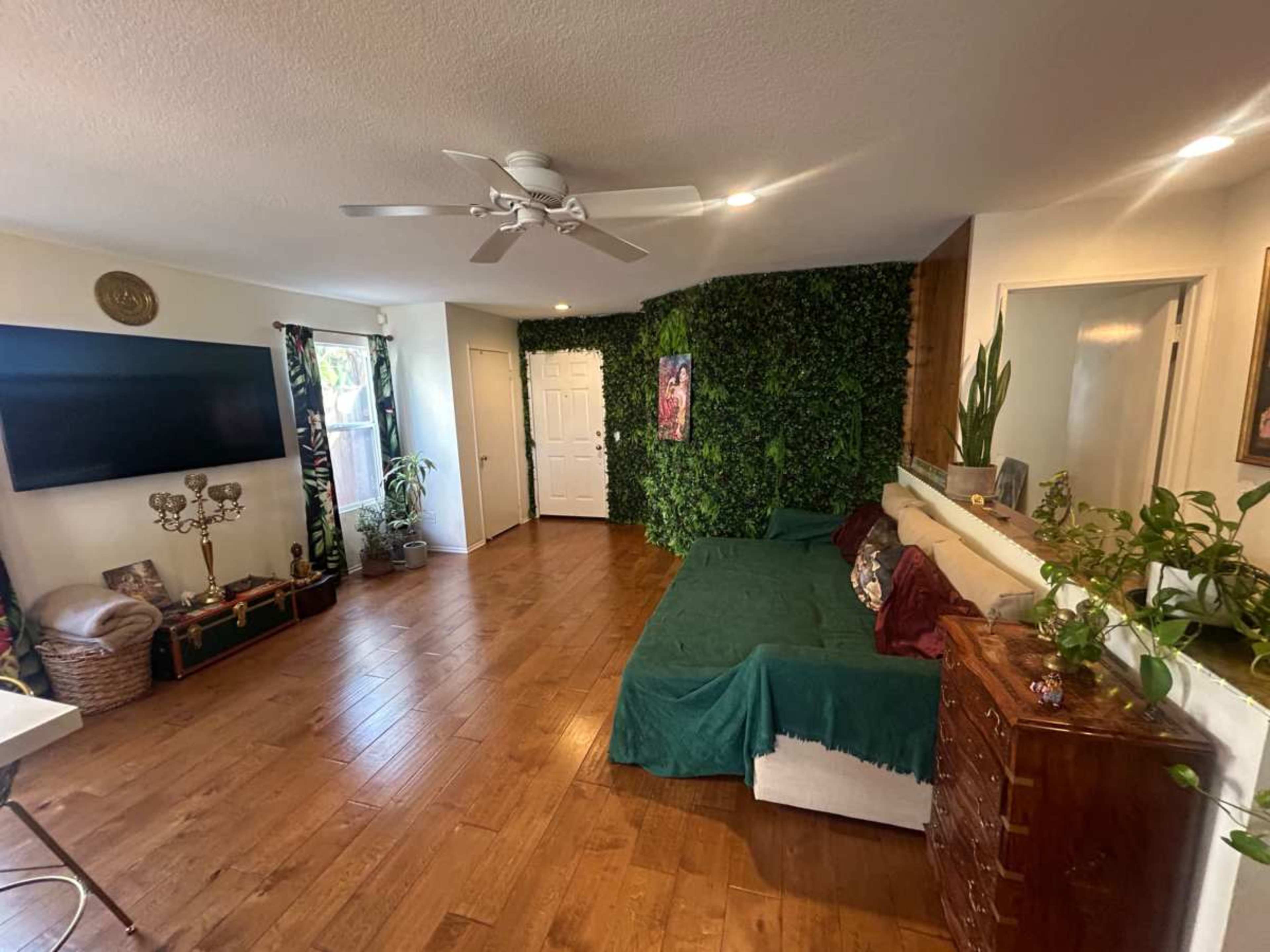 818 hidden gem! Mountain view GREAT for shooting and staging Image in Sylmar, SYLMAR, CA