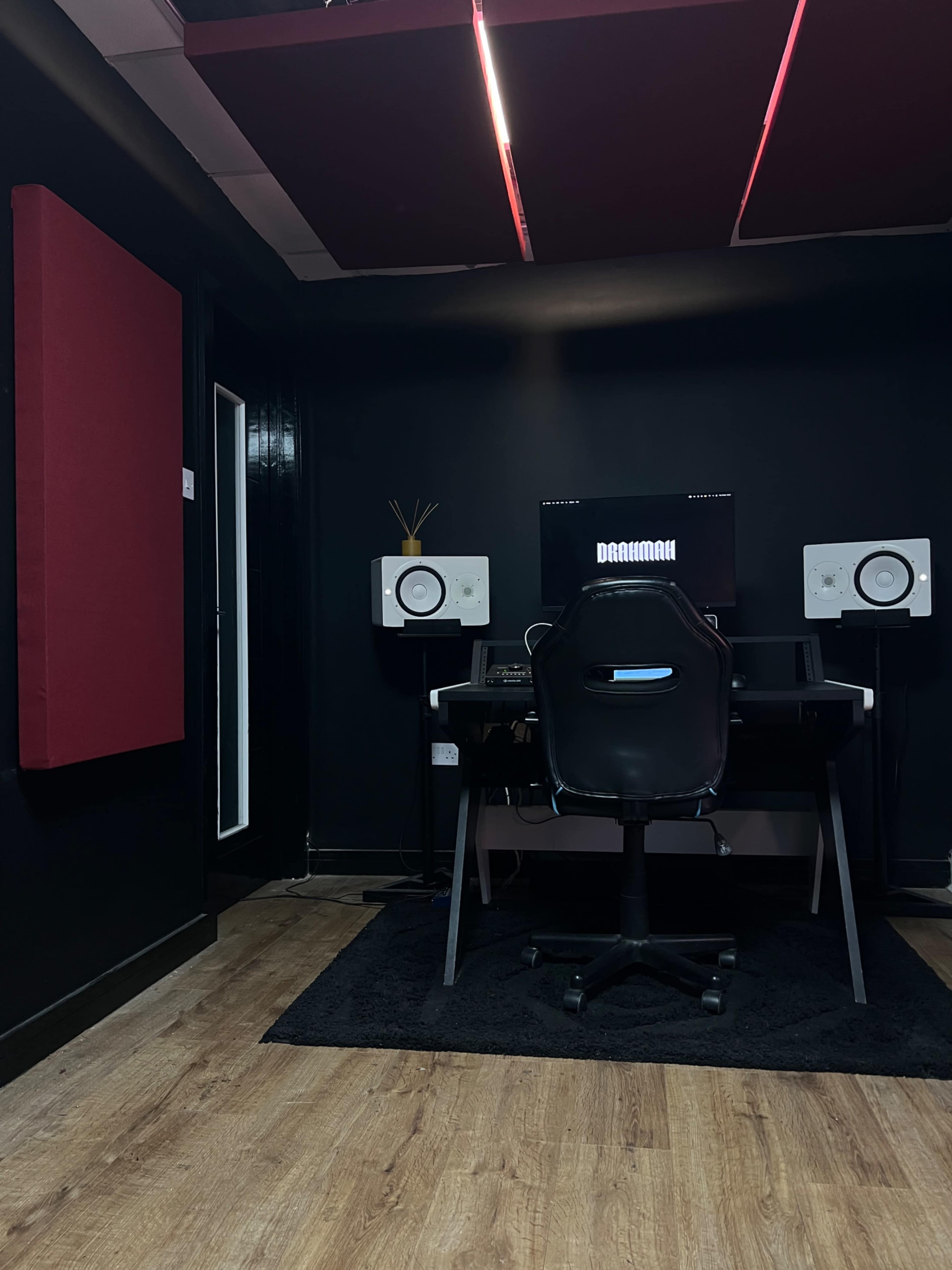 Top floor recording studio in the heart of Greenwich Image in Greenwich, Greenwich, ENG