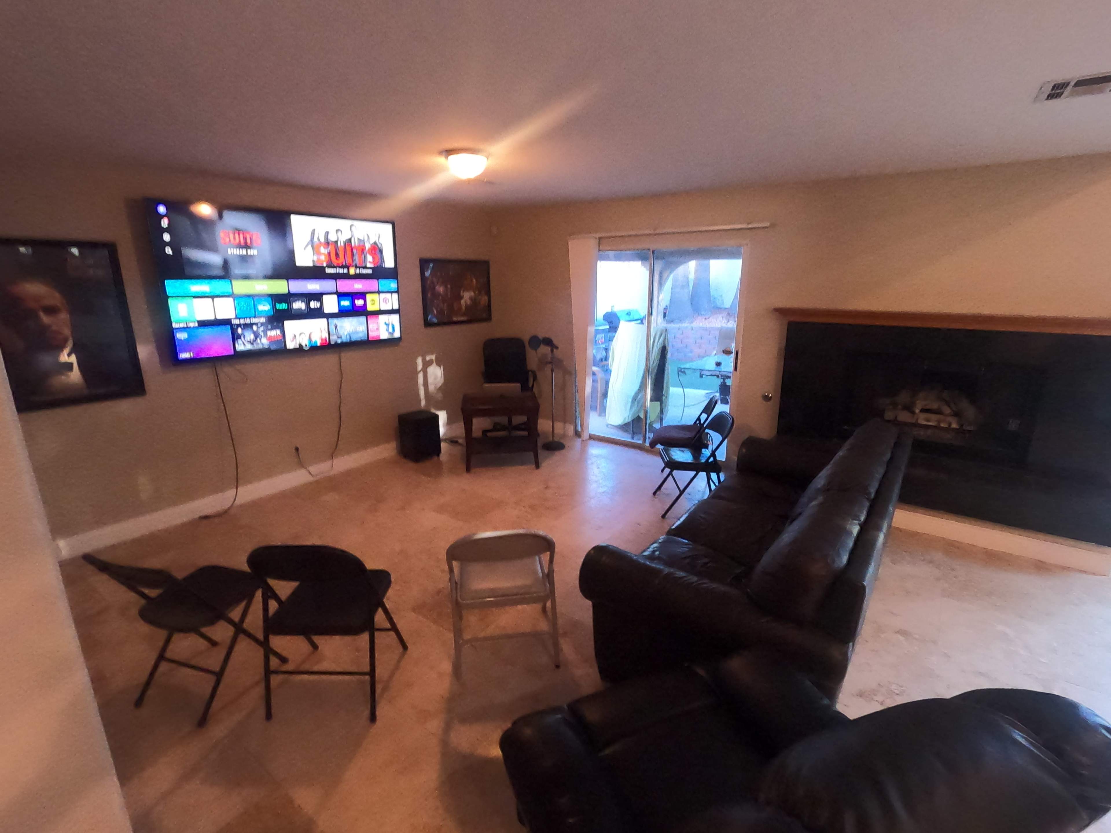 Private Swimming Pool and Den with WIFI and Big Screens Image in Twin Lakes, LAS VEGAS, NV