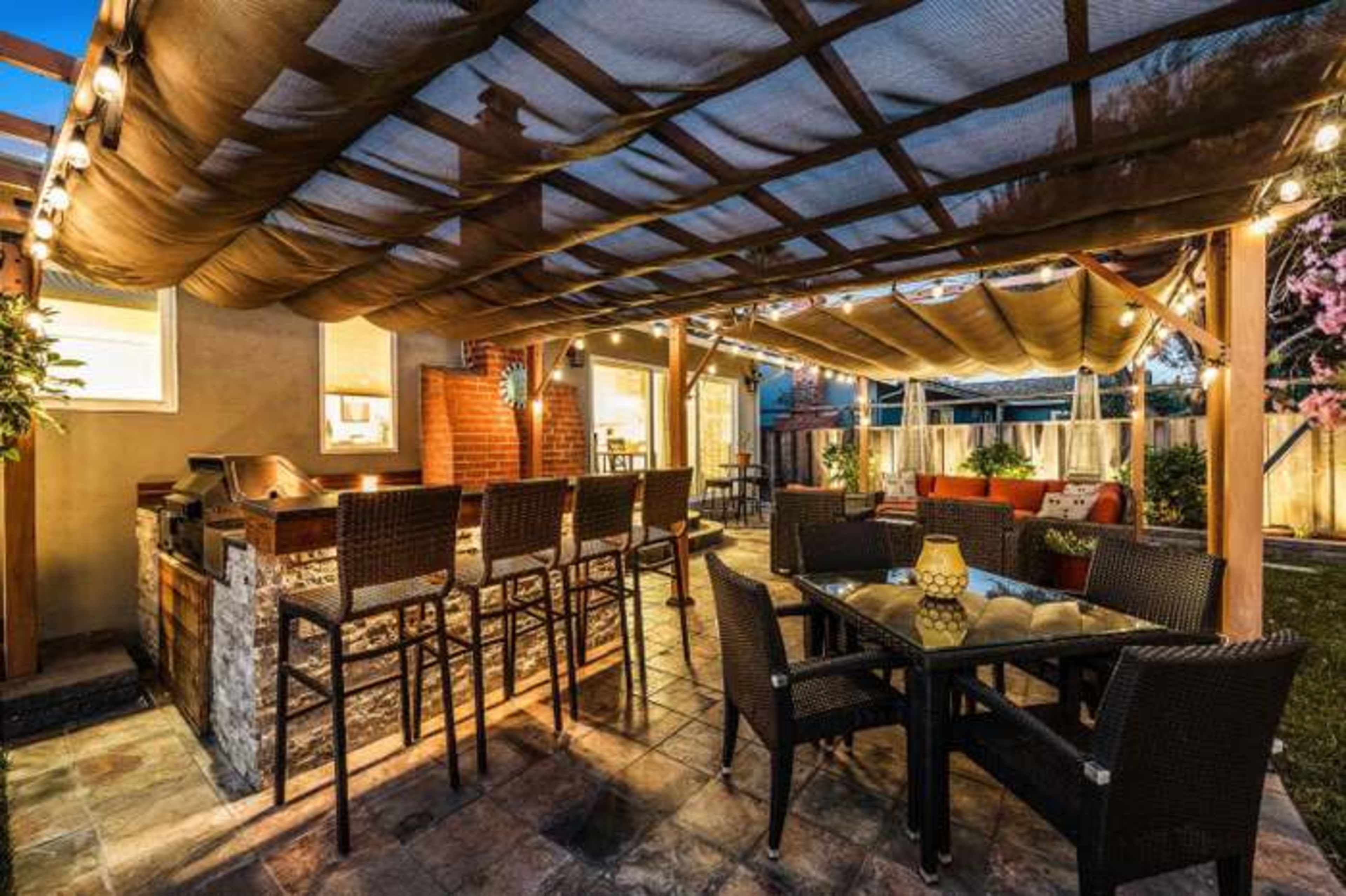 Cozy Backyard with Barbecue Image in Santa Clara, Santa Clara, CA