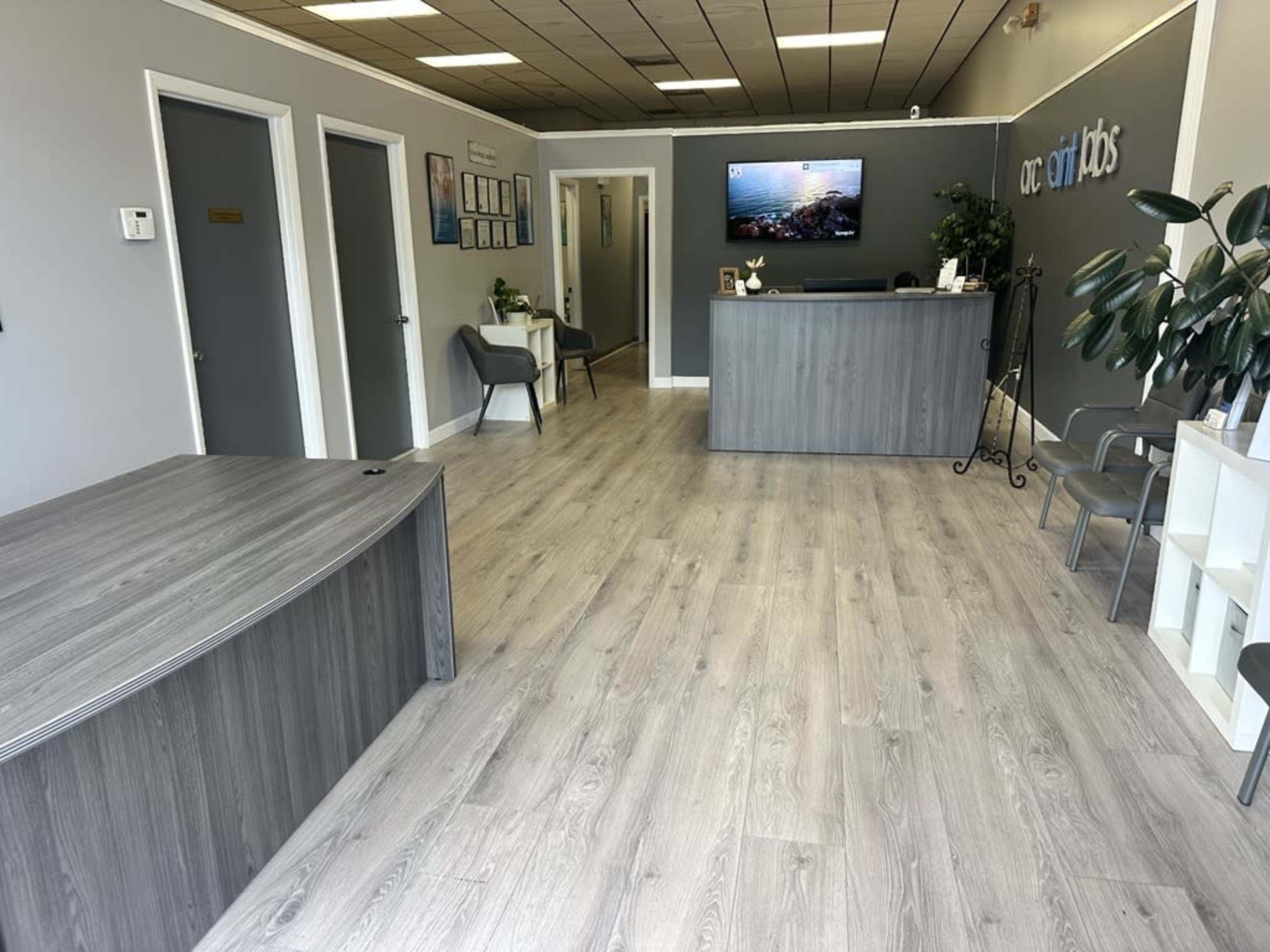 ✨ Urban Lobby & Meeting Room with Free Parking Image in Clearwater, Clearwater, FL