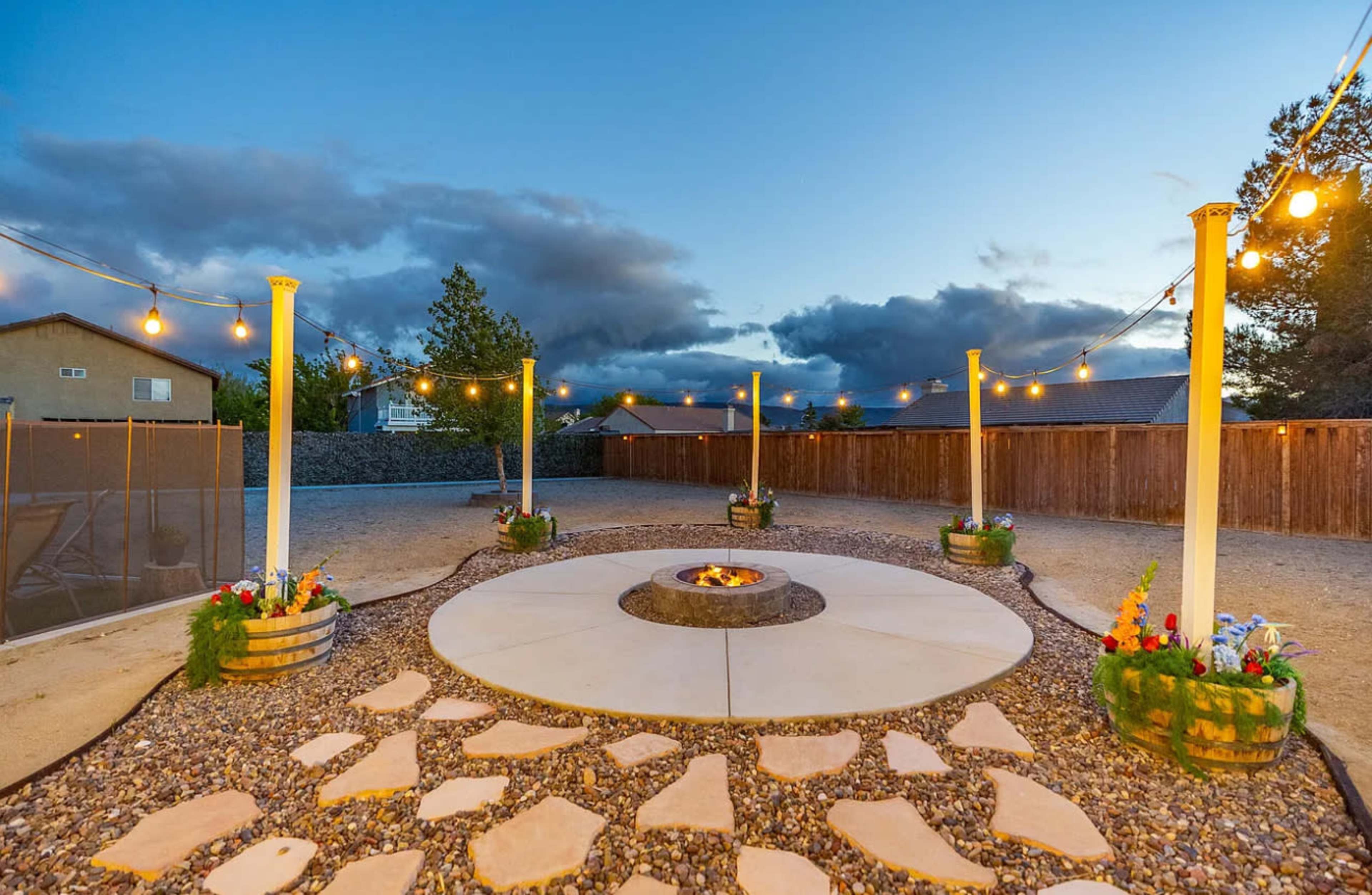 Expansive 10,000+ Sq Ft Outdoor Oasis – Perfect for Events, Shoots & Gatherings Image in Lancaster, Lancaster, CA