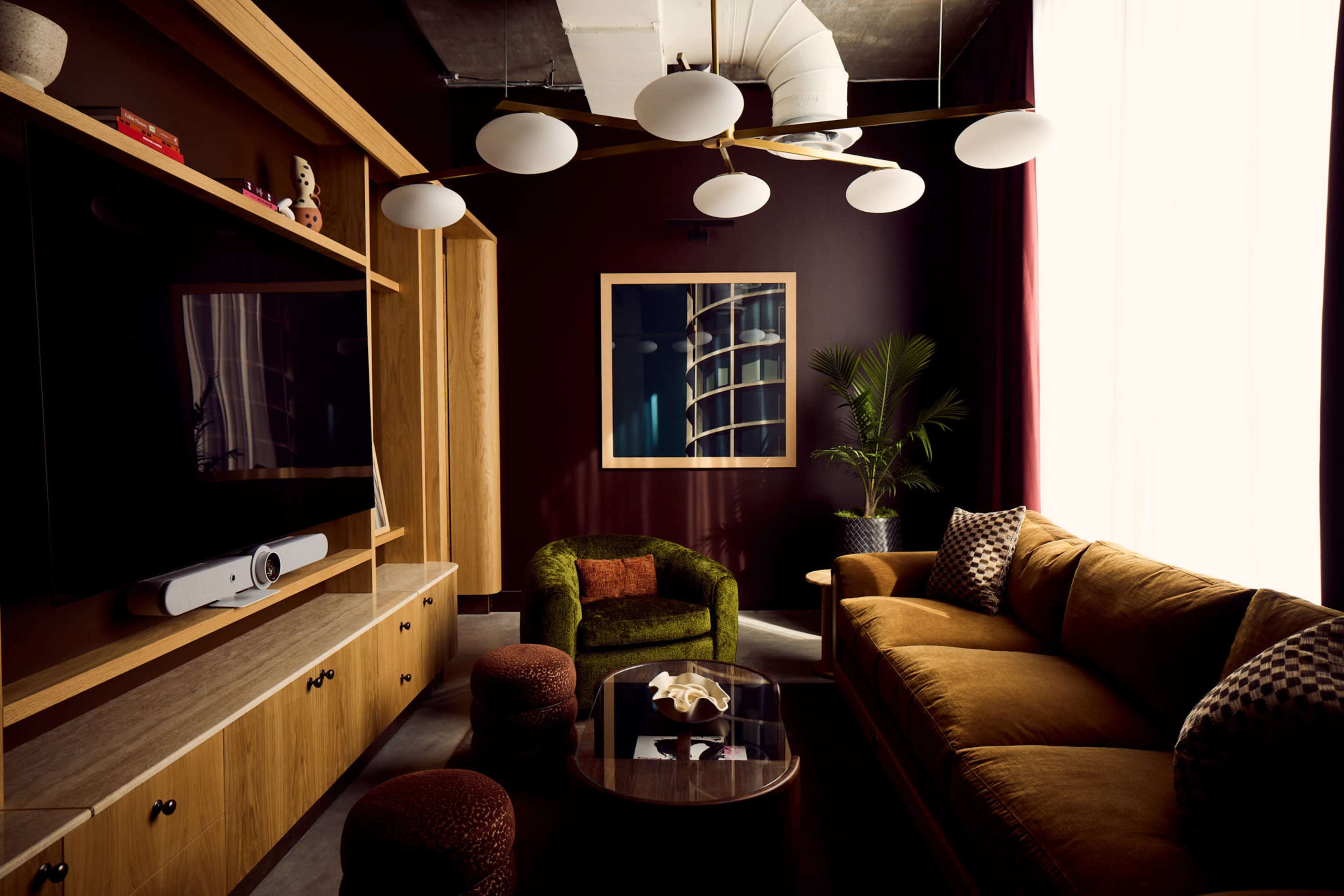 A workspace where the most ambitious go to work beautifully Image in East Cesar Chavez, Austin, TX