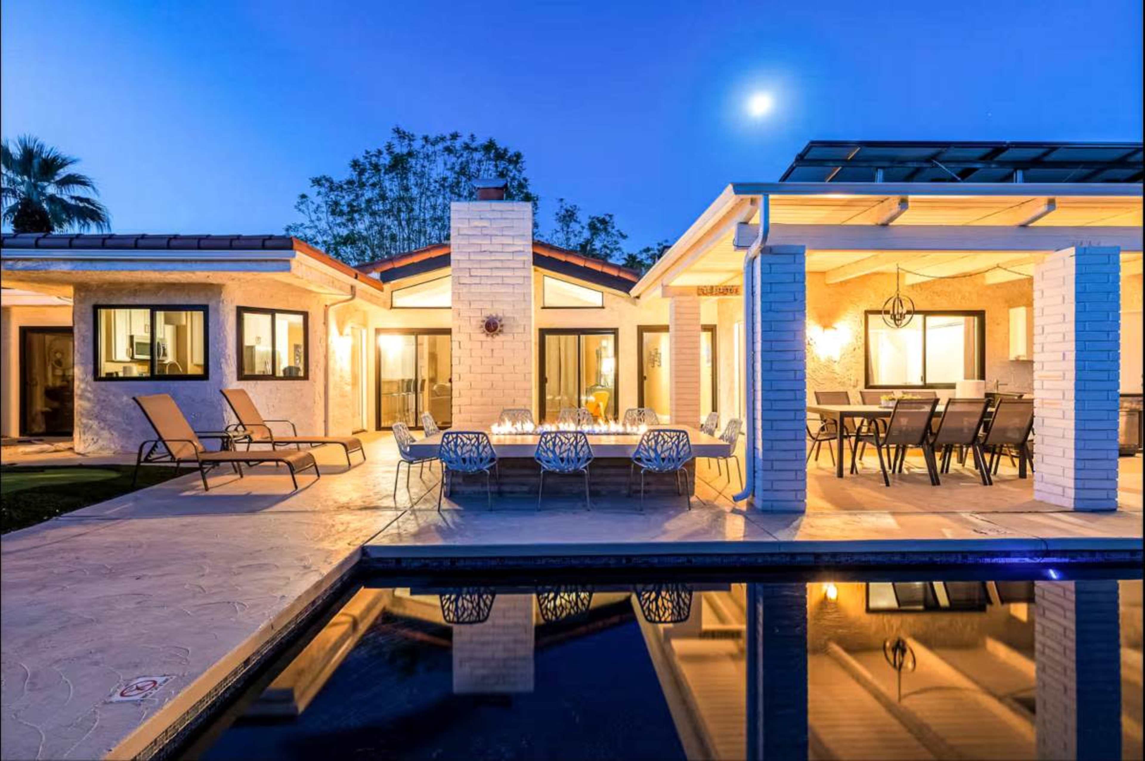 Spacious Light-Filled Home — Ideal for Photo, Video & Creative Projects Image in Palm Springs, Palm Springs, CA