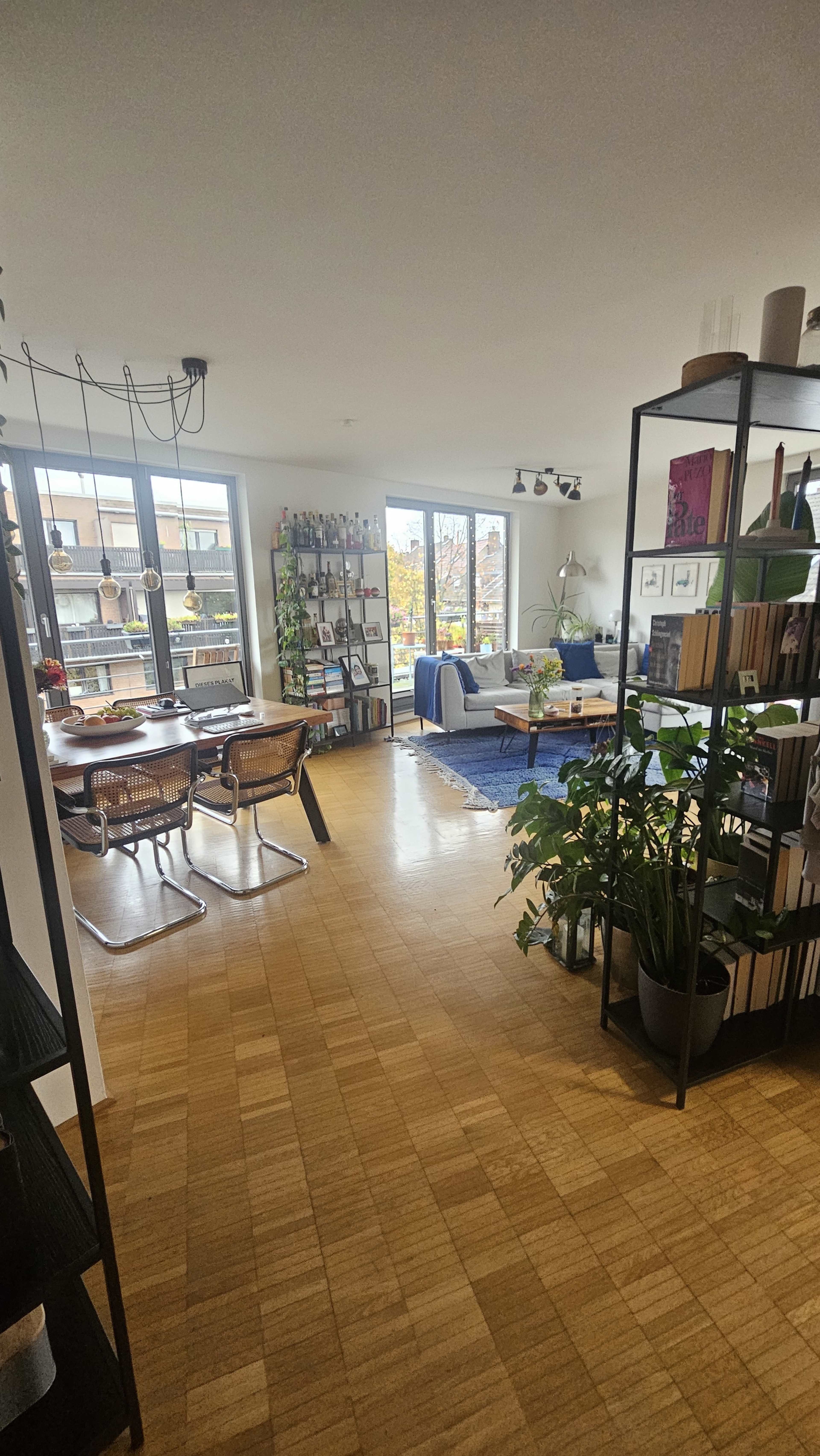 Helle, urbane, moderne Wohnung mit großzügigem Balkon Image in , Köln