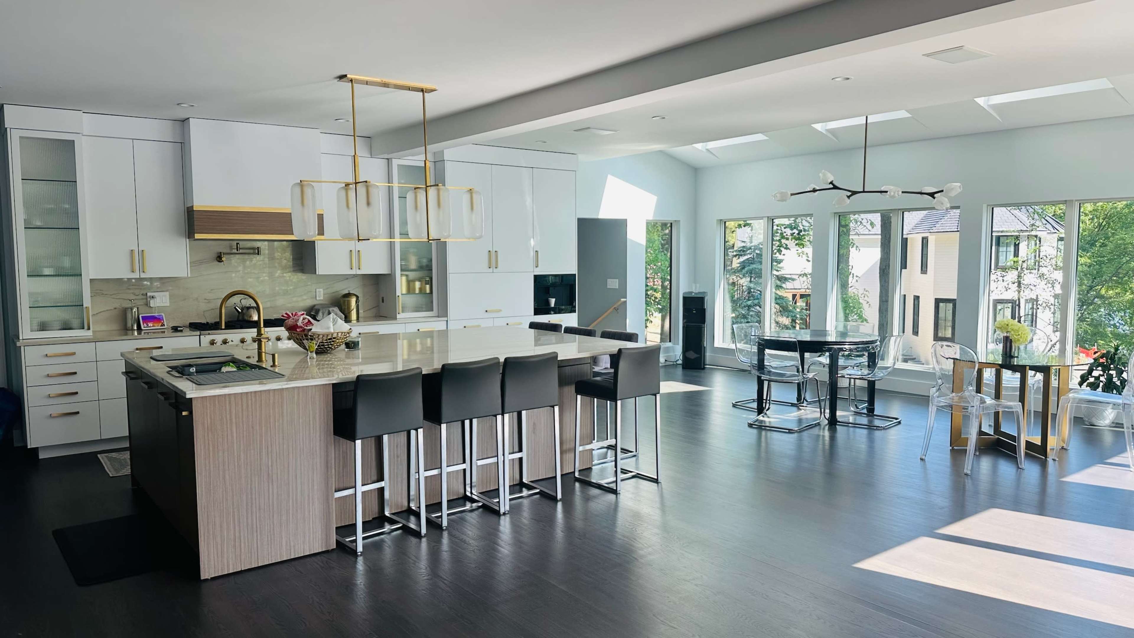 Modem Lake house with brigh, spacious kitchen and dining area with amazing views Image in Sherman, Sherman, CT