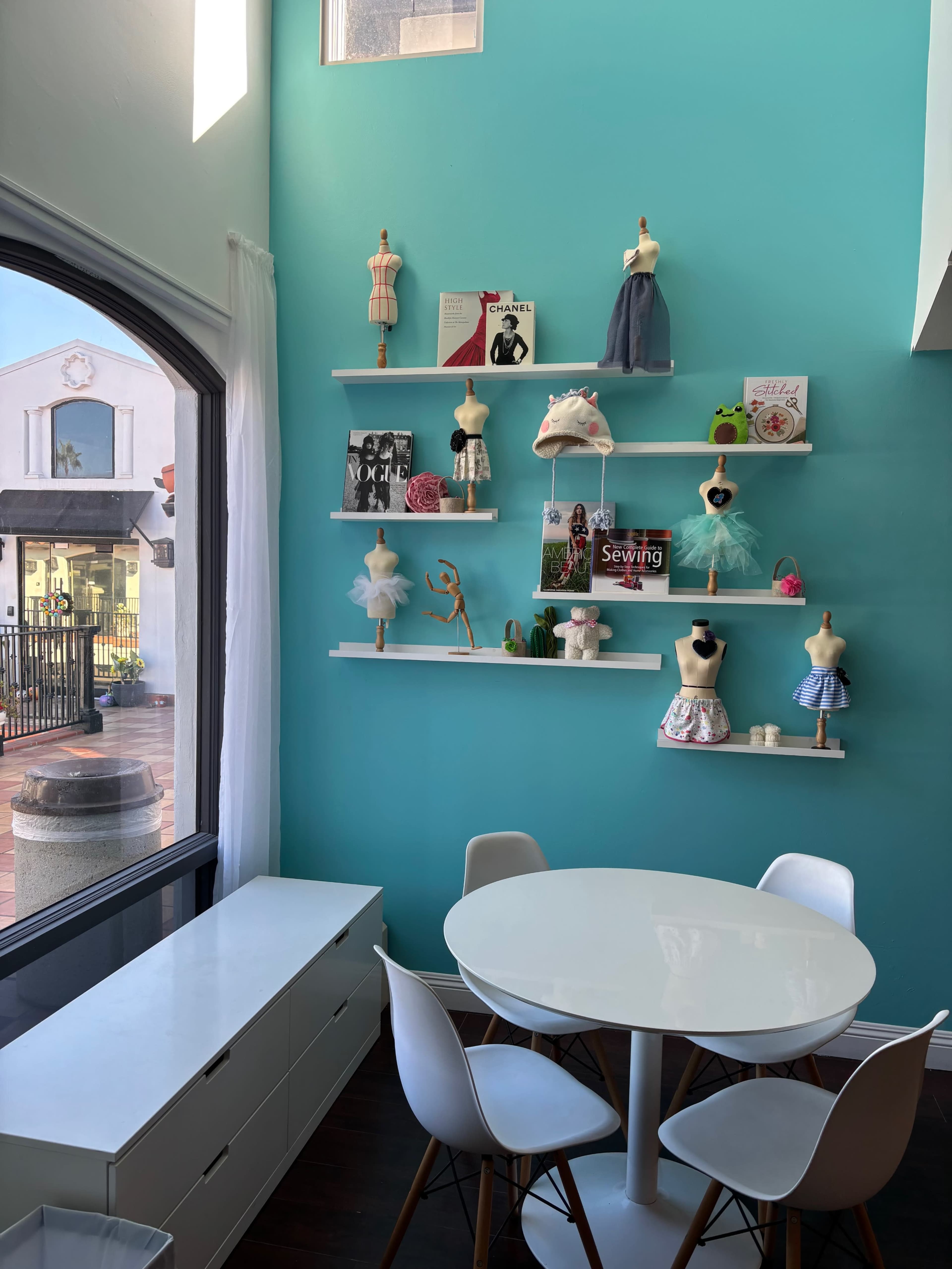 Airy and Vibrant Creative Space in the Heart of La Jolla Image in La Jolla, La Jolla, CA