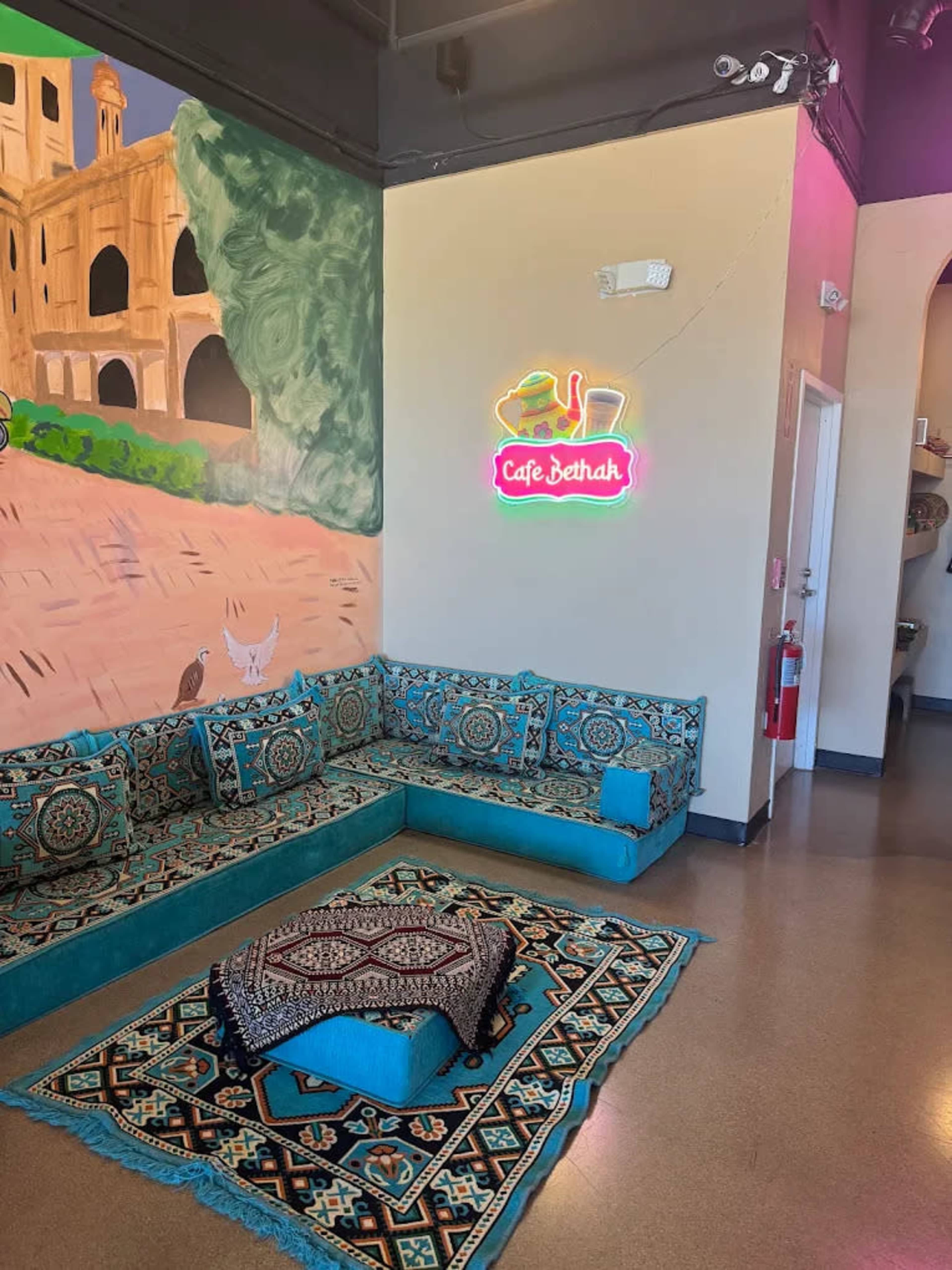 Versatile Café & Event Space with Indoor-Outdoor Flexibility Image in York Township, Lombard, IL