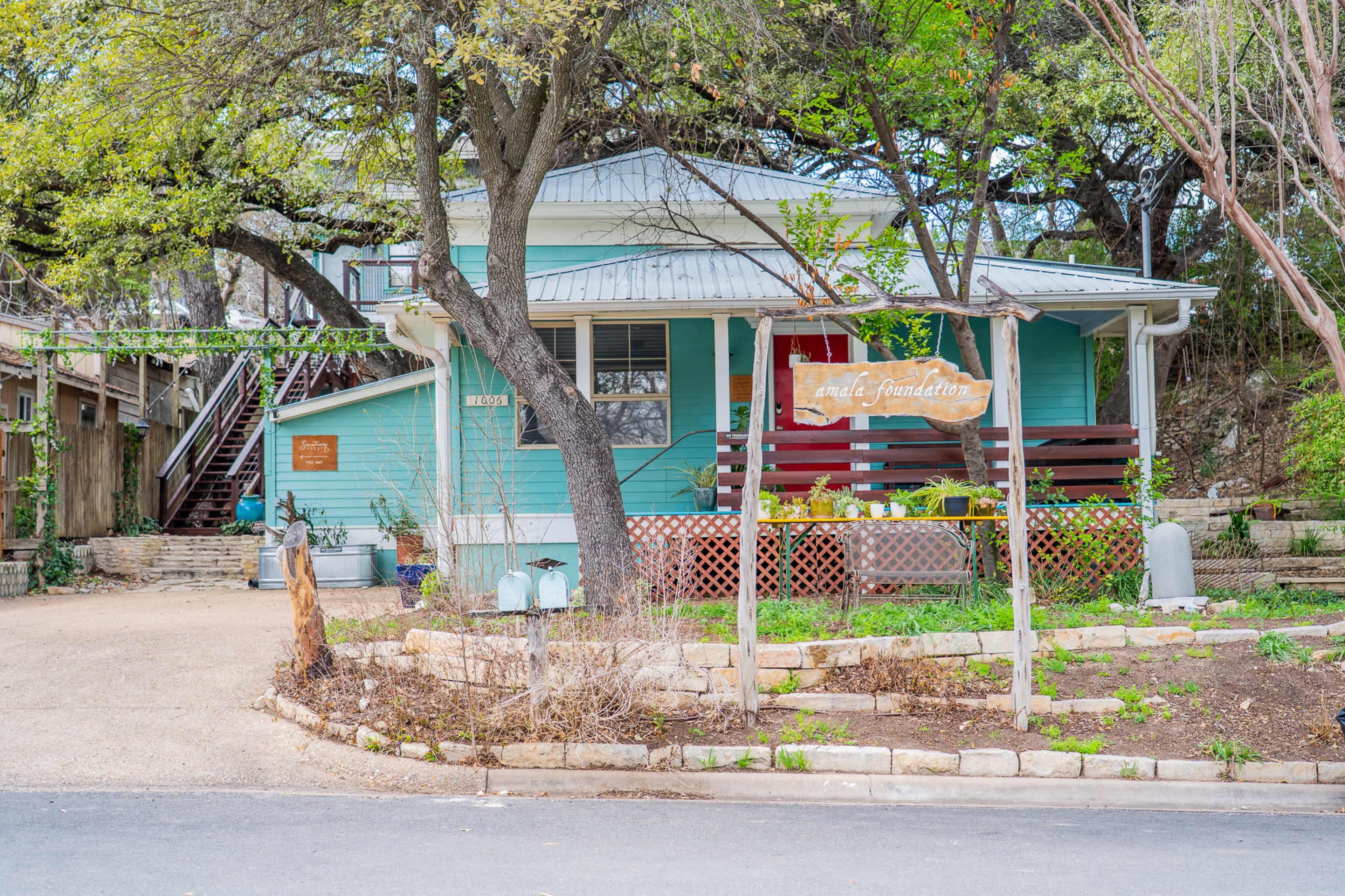 Charming Cottage, Yoga Studio and Tree-Top Loft Image in Zilker, Austin, TX