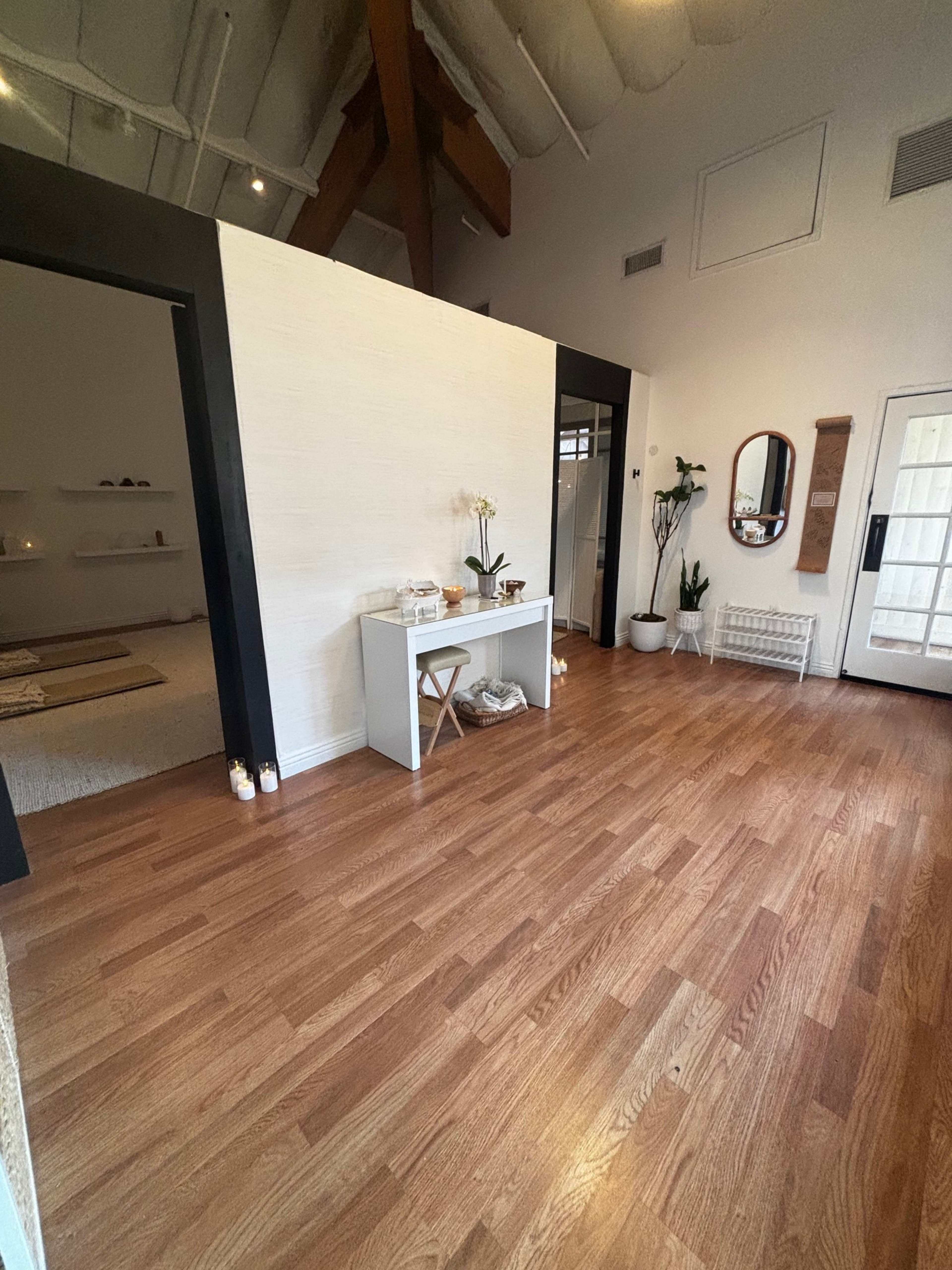 Tranquil Studio in the Heart of Agoura Hills Image in Agoura Hills, Agoura Hills, CA
