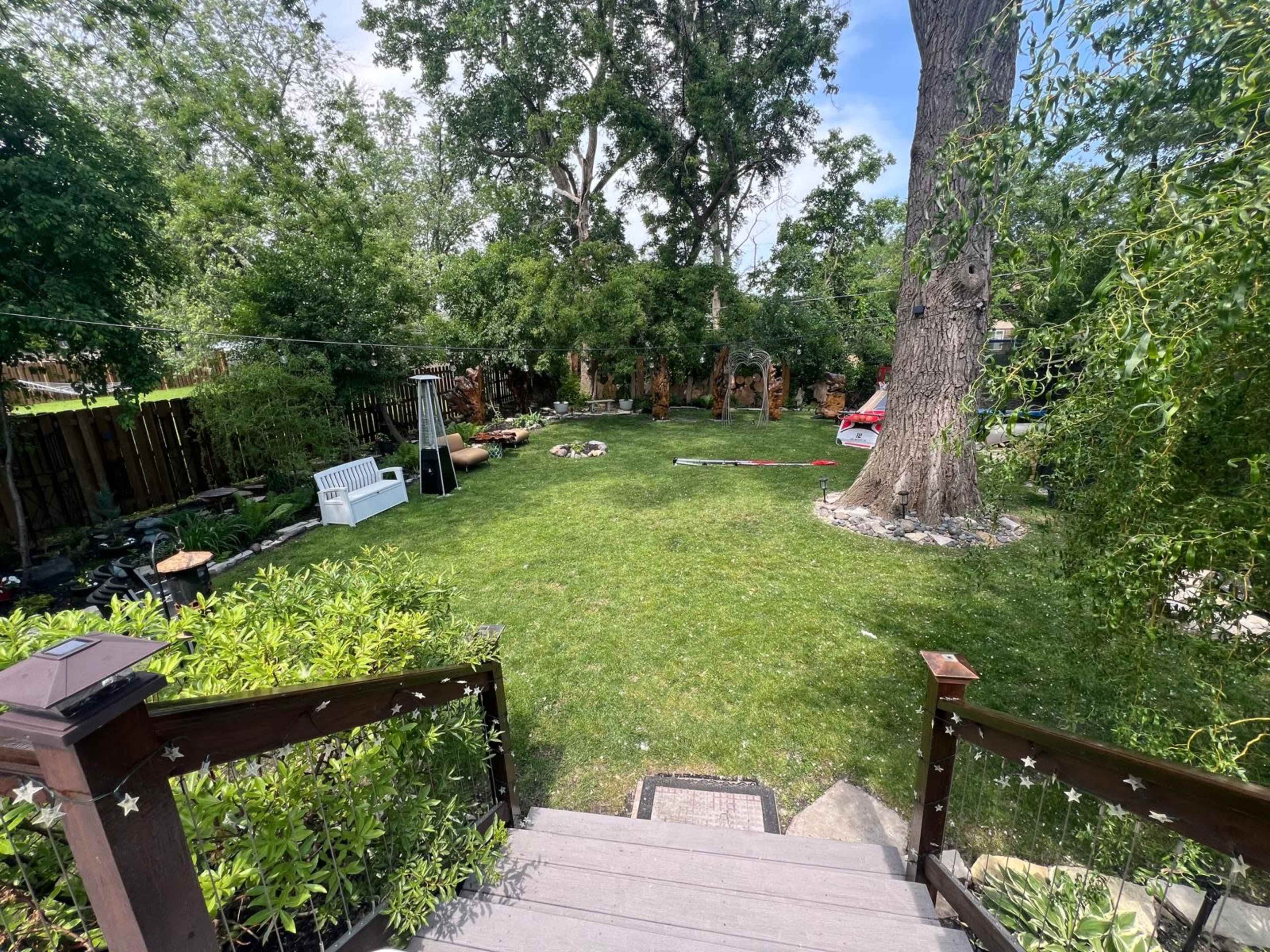 Spacious Backyard in Oakbrook Area Image in York Township, Oakbrook Terrace, IL