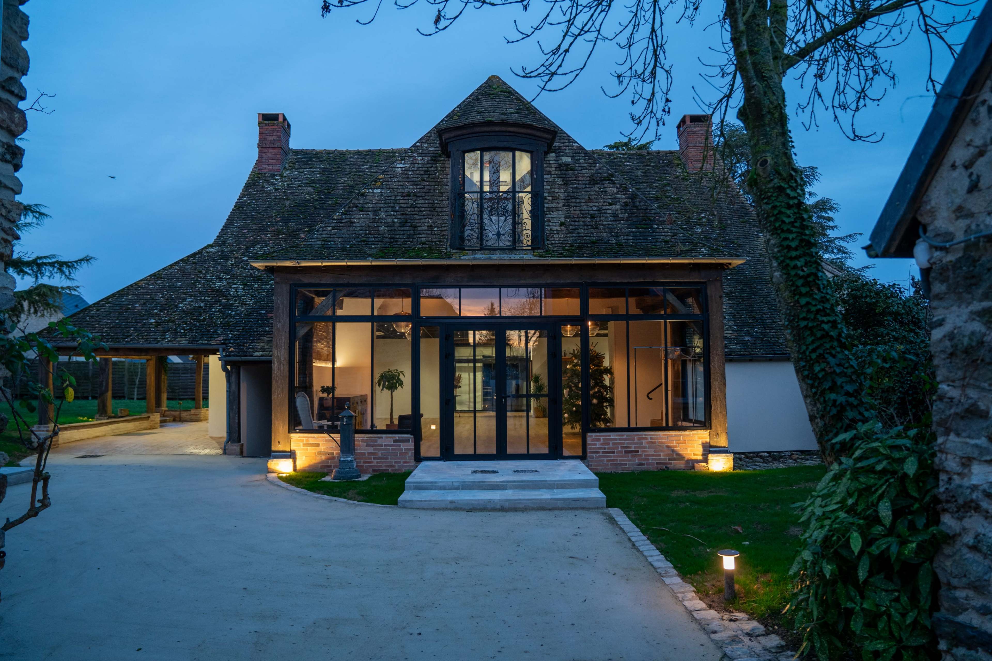 Maison de campagne chaleureuse pour séminaires, événements, tournages et shootings près de Paris Image in , Houdan