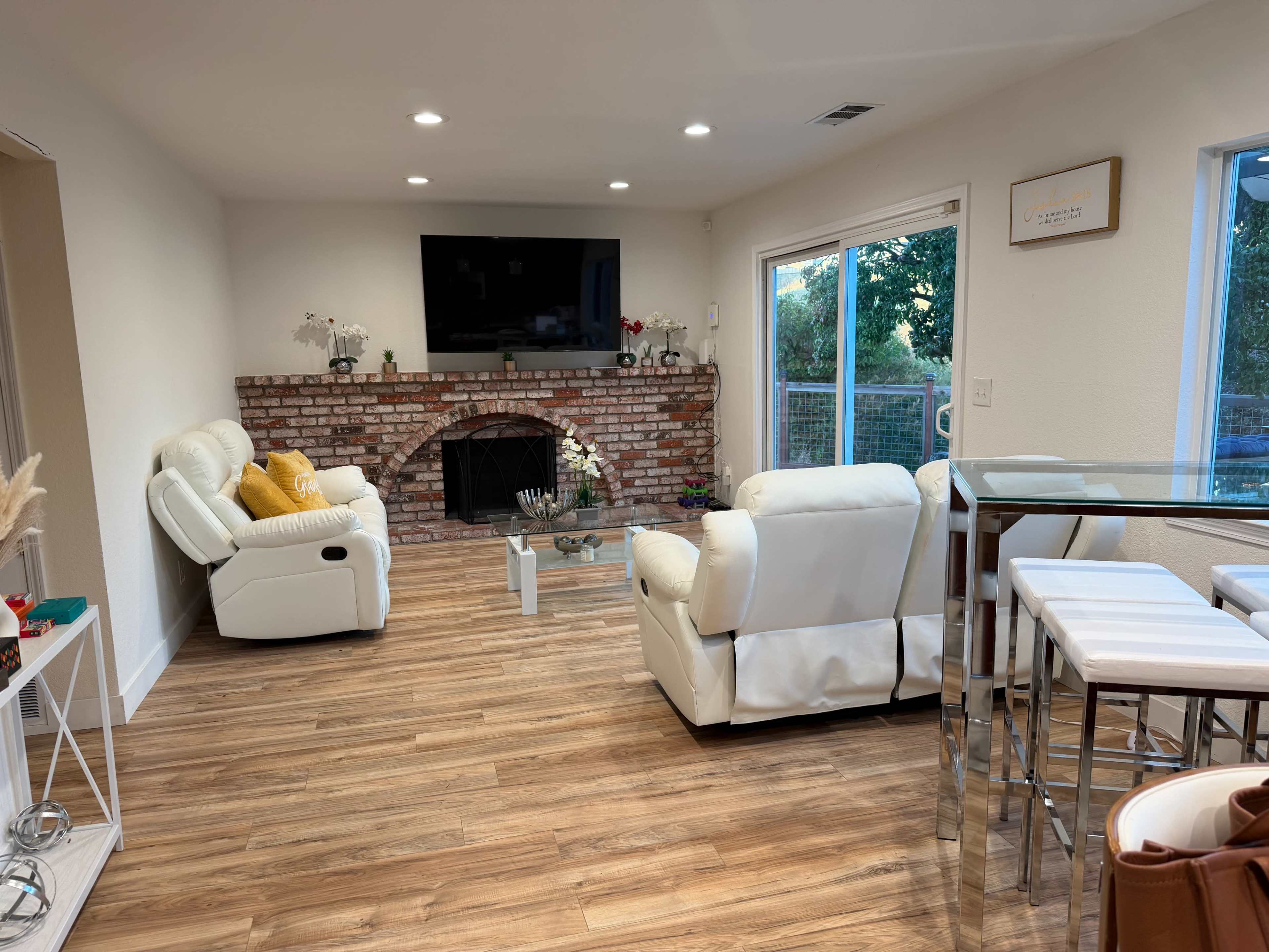 Hilltop Creative Compound — Indoor Studios, Deck & Half-Acre Grounds Image in Vallejo, Vallejo, CA