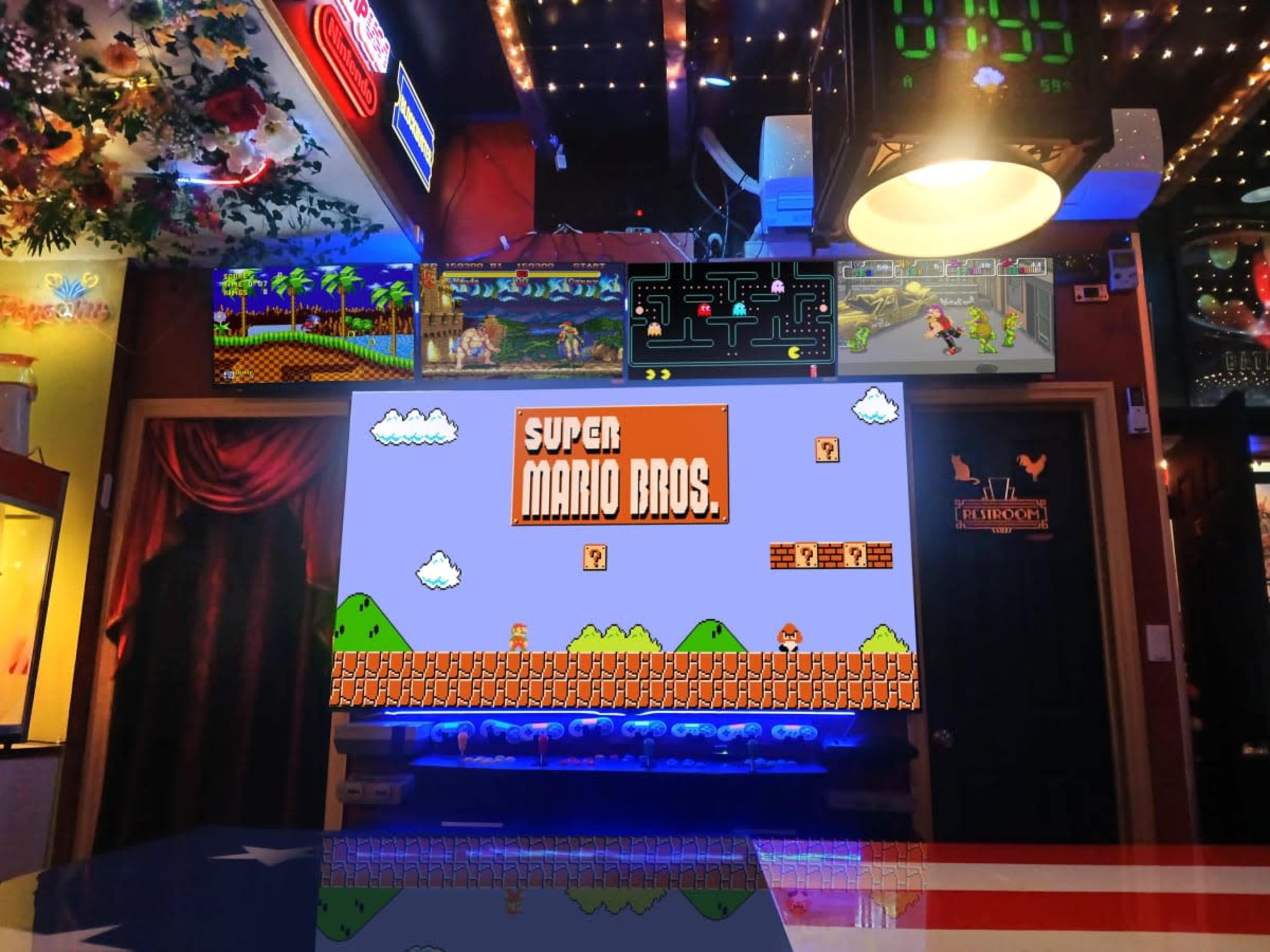 Theater, Entertainment, Retro Arcade, Billard, Ping pong, poker, Games, Parties Image in Glen Oaks, Little Neck, NY
