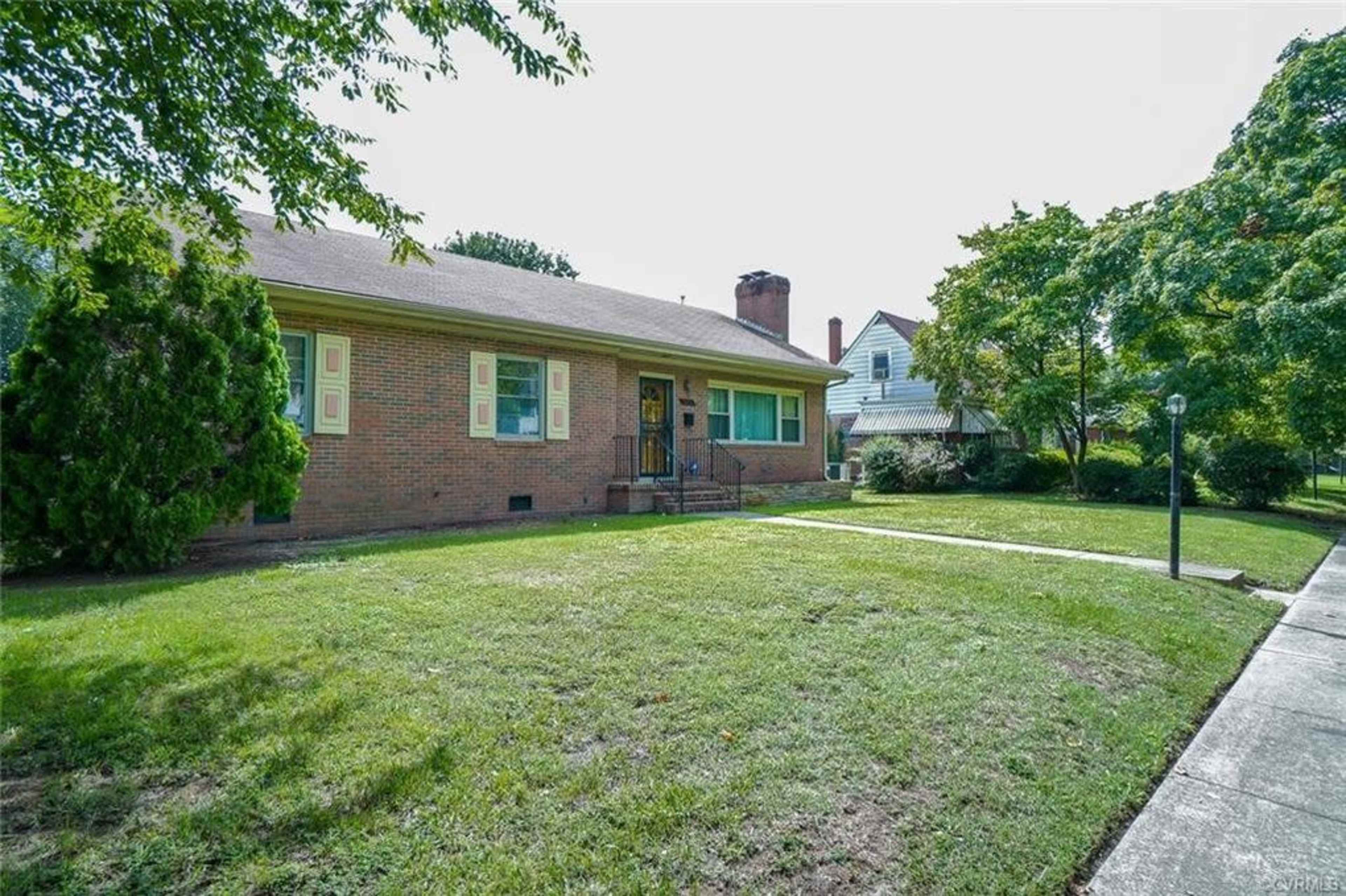 Mid Century Brick Rancher Vintage Time Capsule Home Image in Virginia Union, Richmond, VA