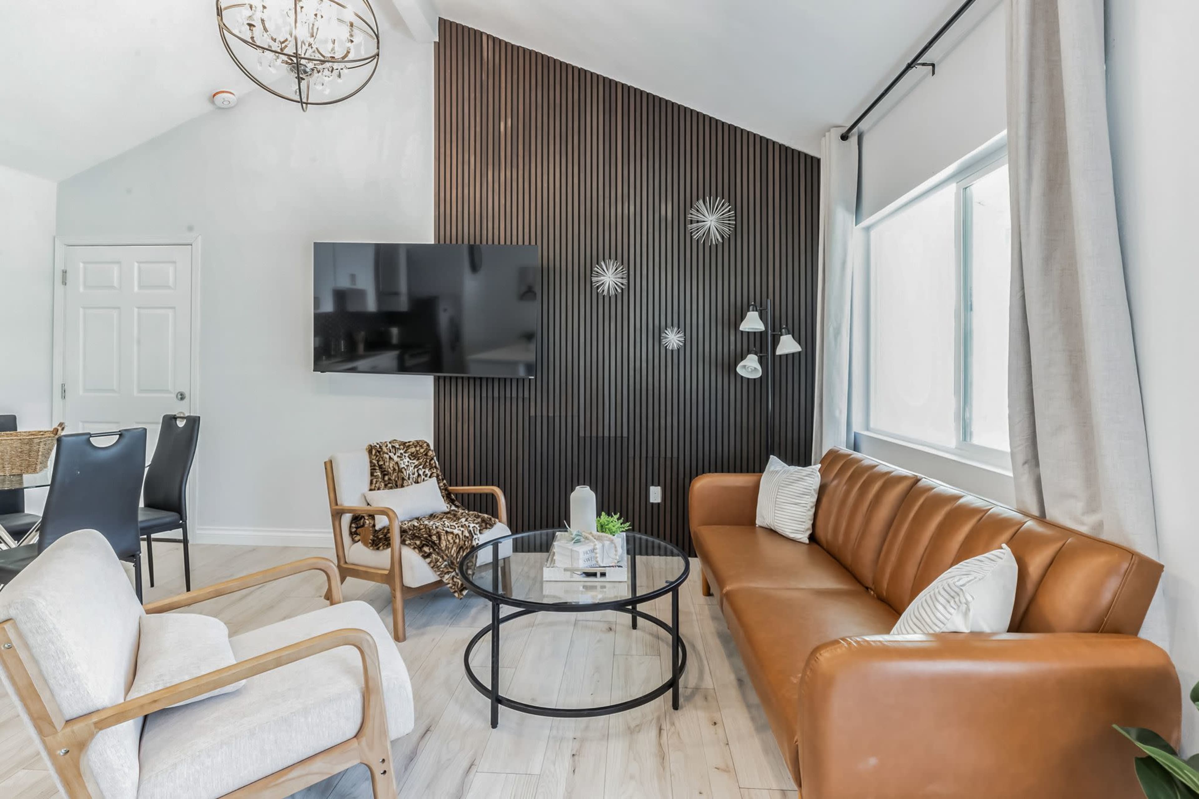 Stylish House for Guests Image in Temple City, Temple City, CA