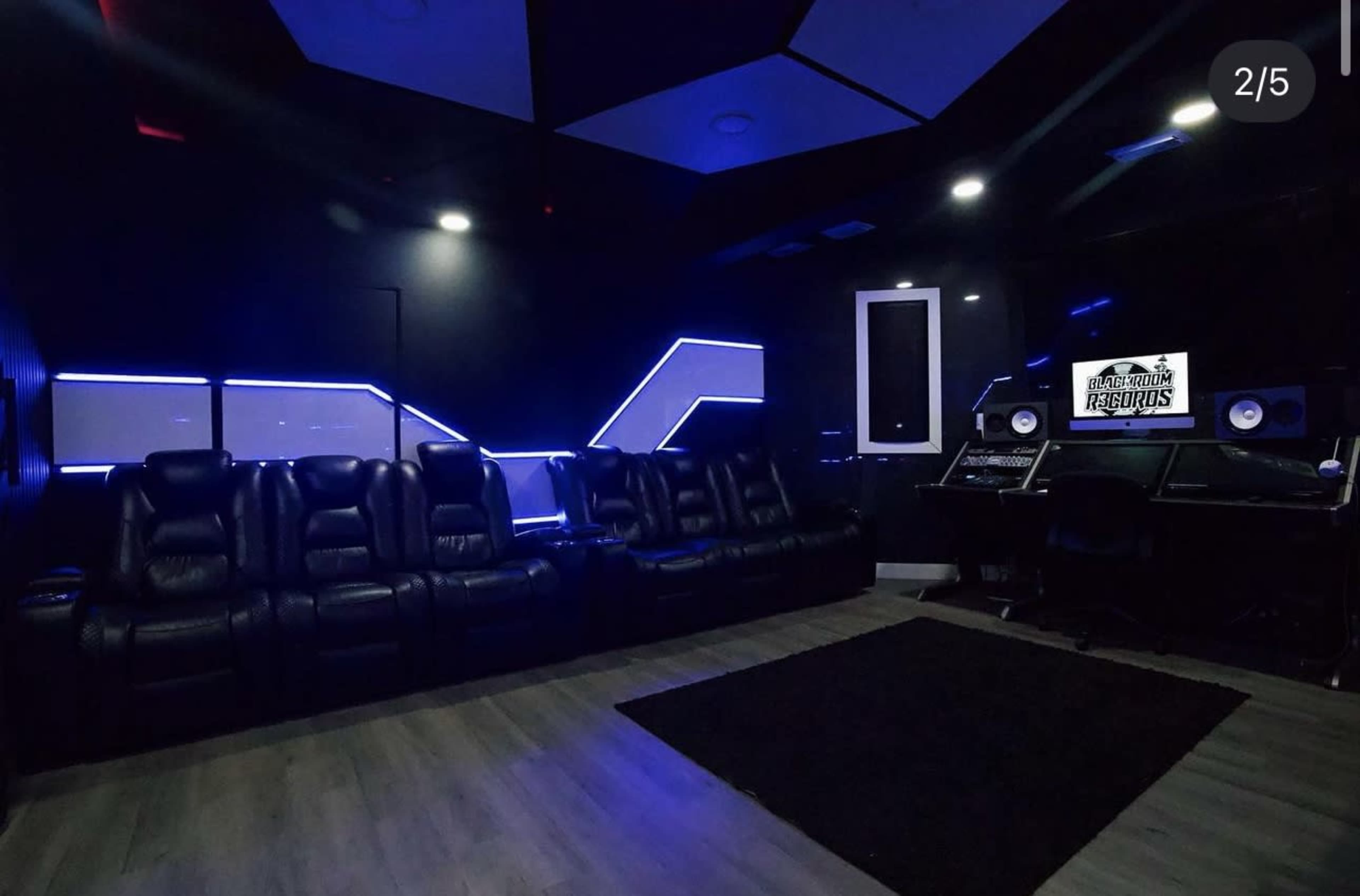 Stylish Studio Entertainment Lounge Image in North Miami Beach, Miami, FL