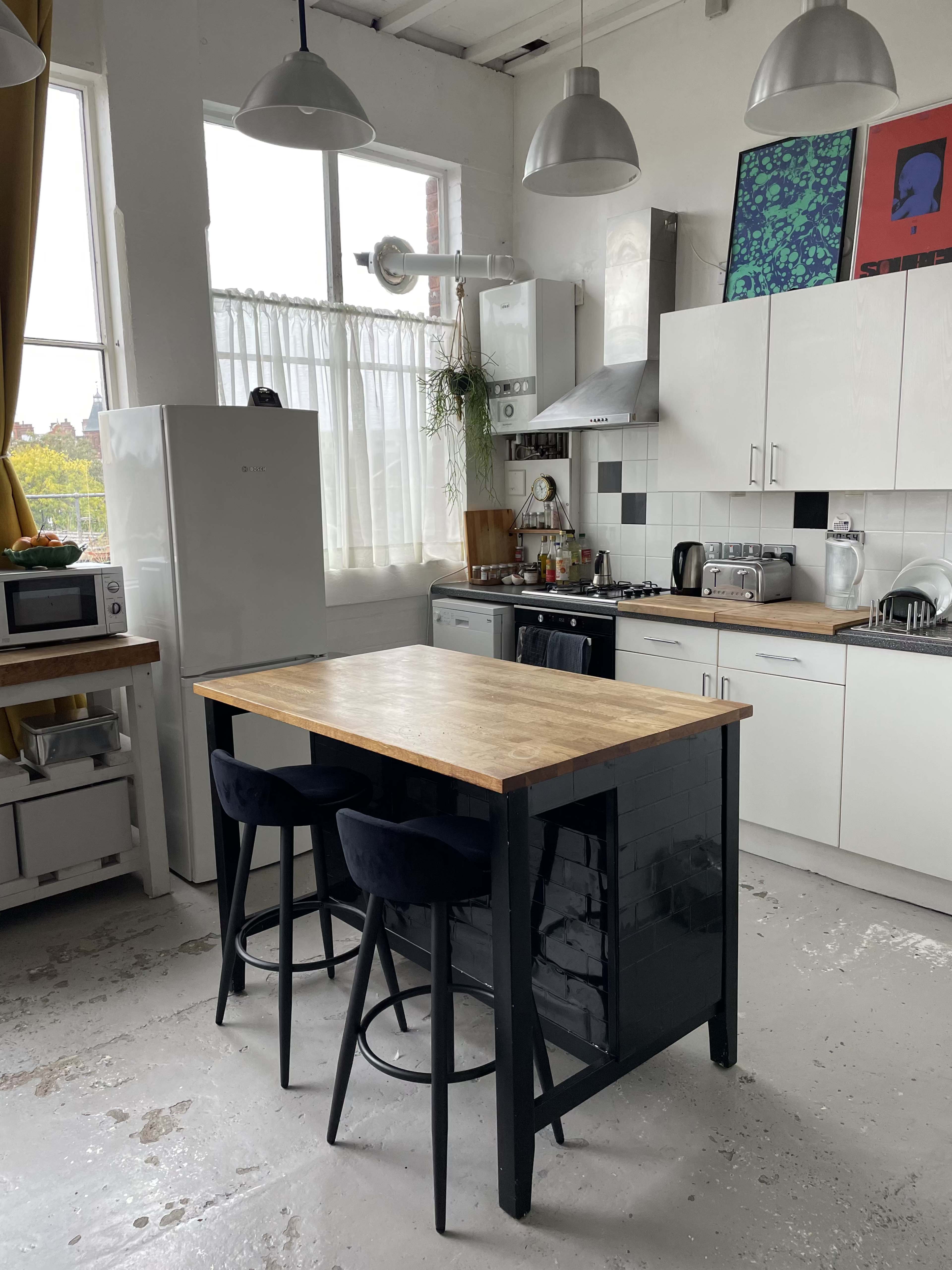 Converted Warehouse Flat in Hackney Wick - Bright and Spacious Image in Stratford, London, ENG