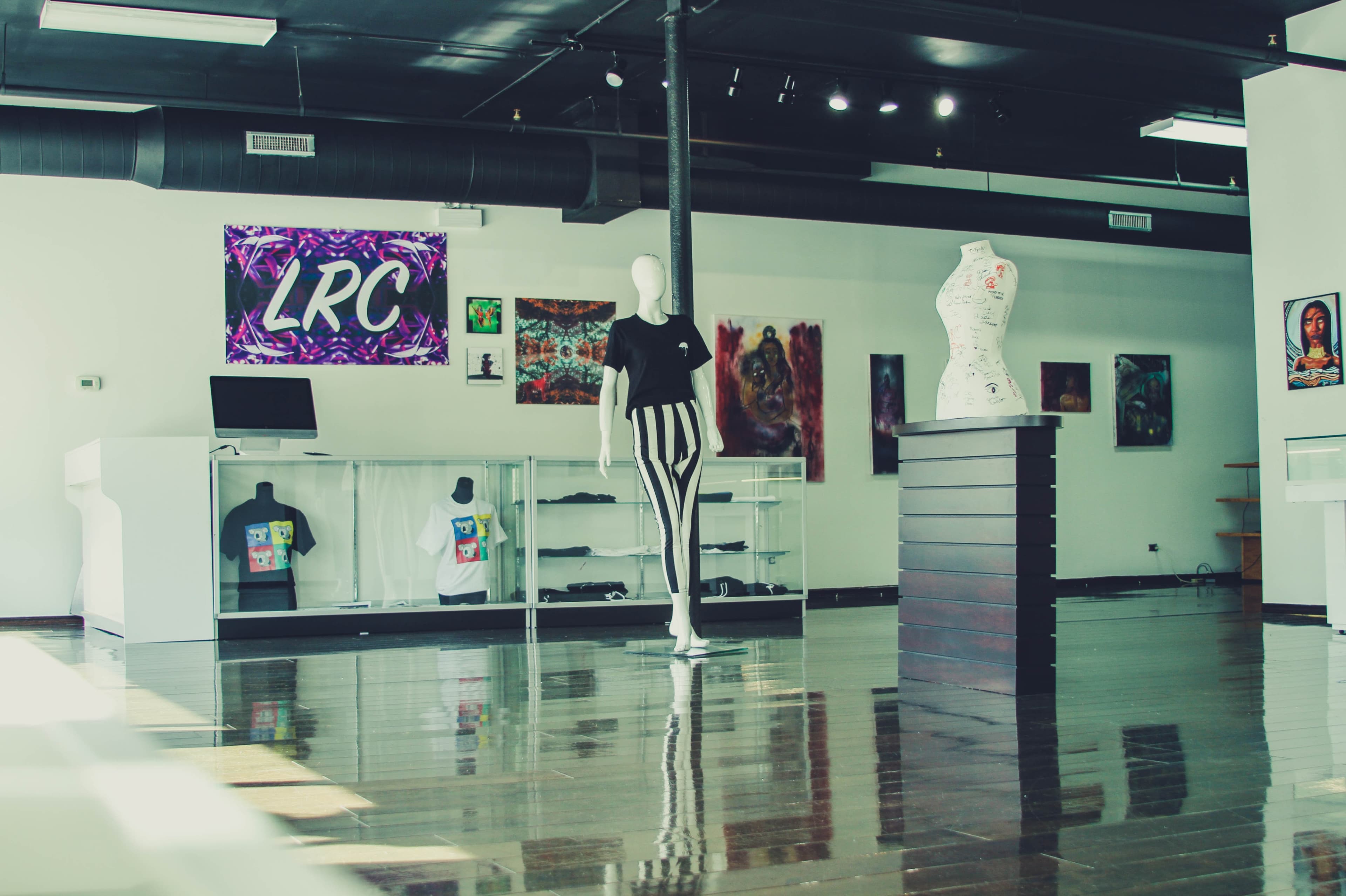 Open Concept Location and Creative Studio Image in Bronzeville, chicago, IL