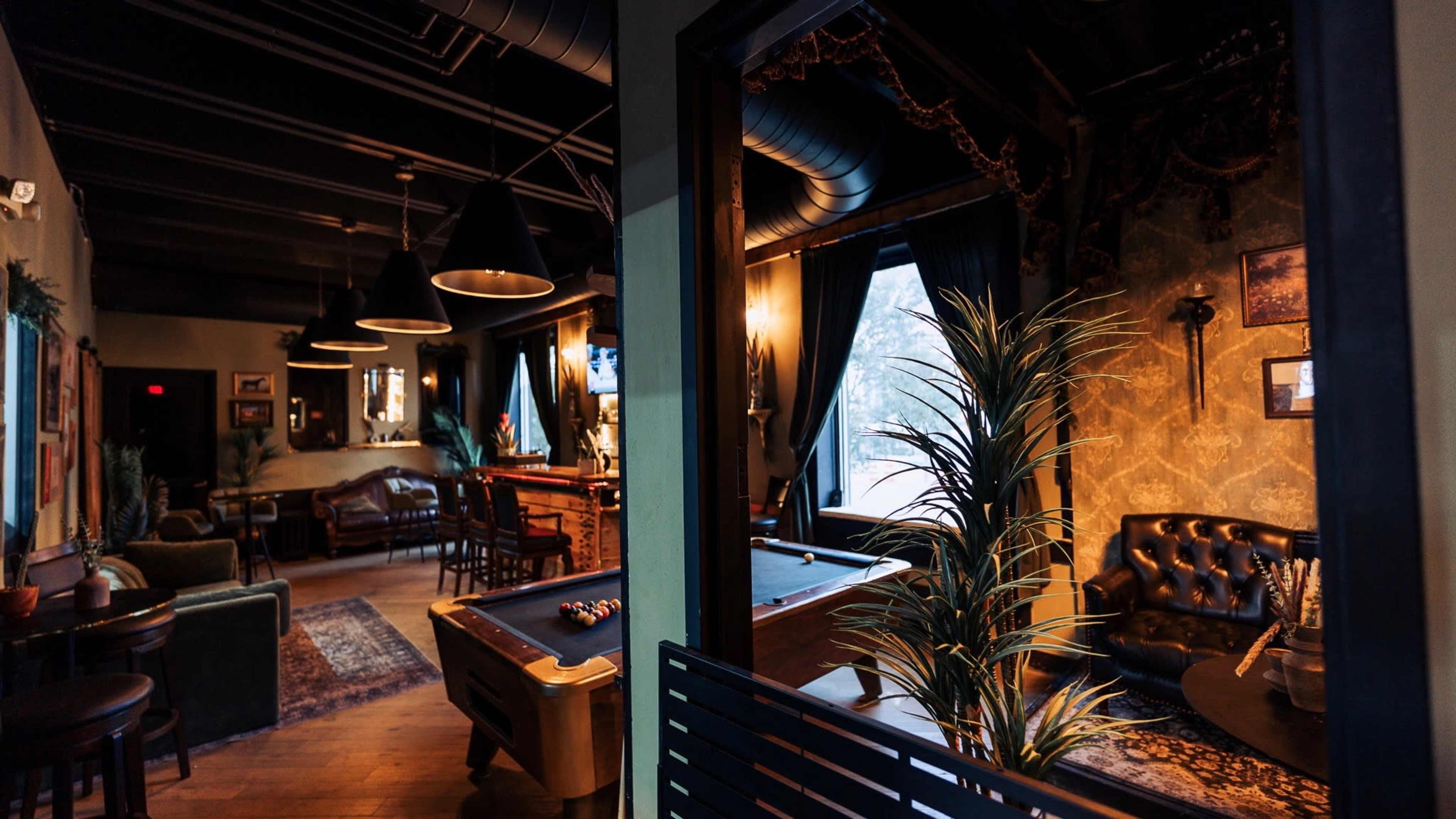 Outlaw Saloon & Social Club Image in Pie Town, Nashville, TN