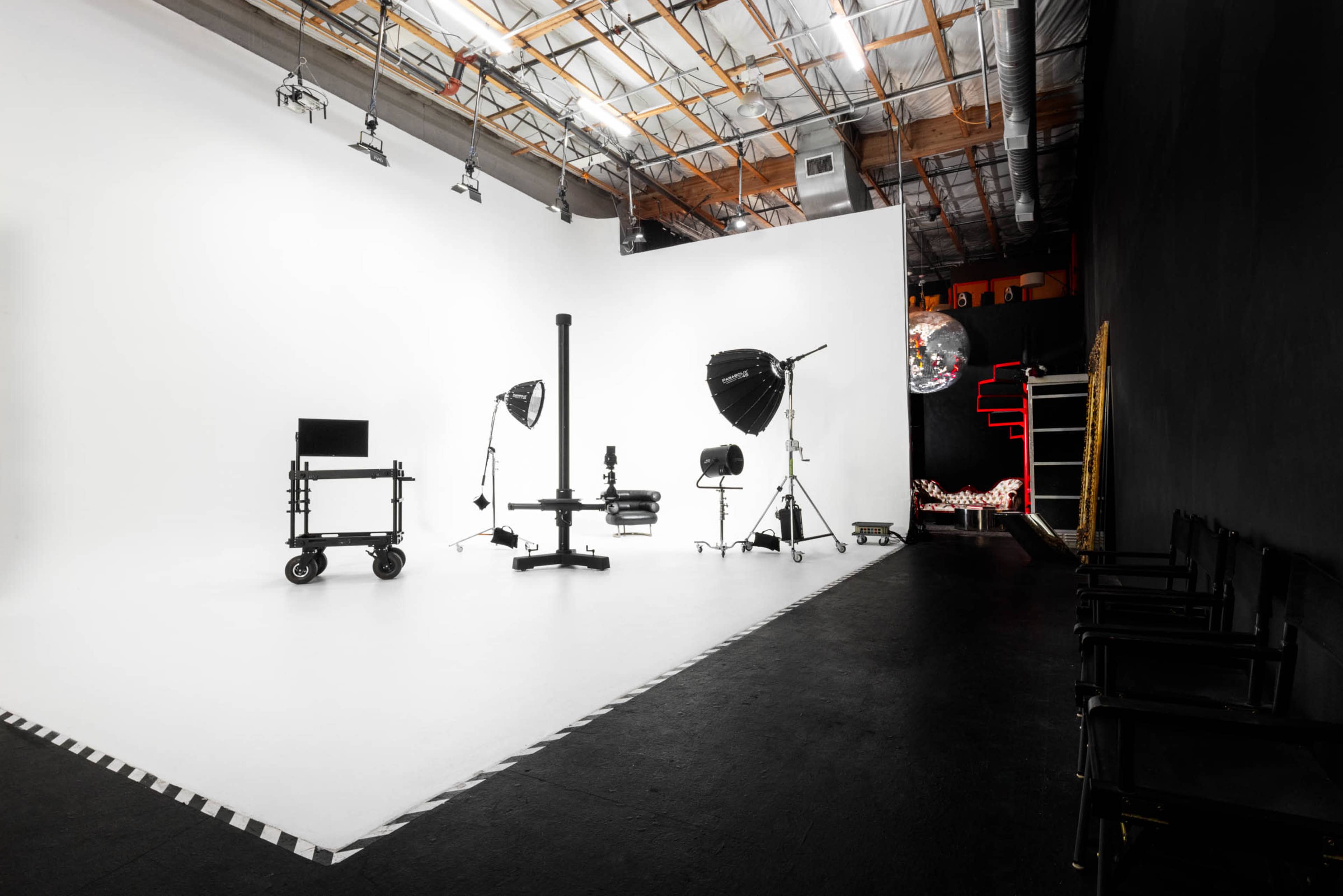Photography Studio with White Cyclorama Wall Image in , Las Vegas, NV