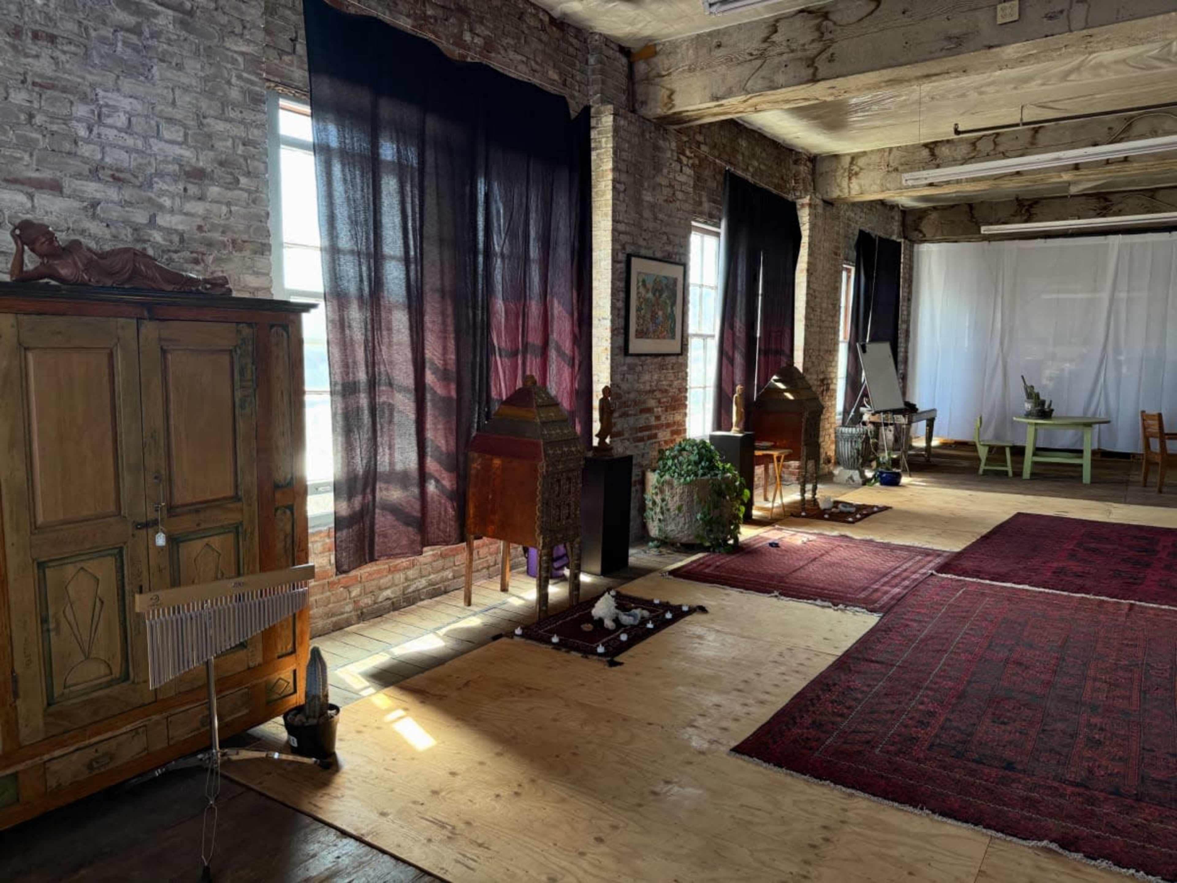 Bright Industrial Loft with Kitchen + Gem Shop Access Image in Southeast Portland, Portland, OR