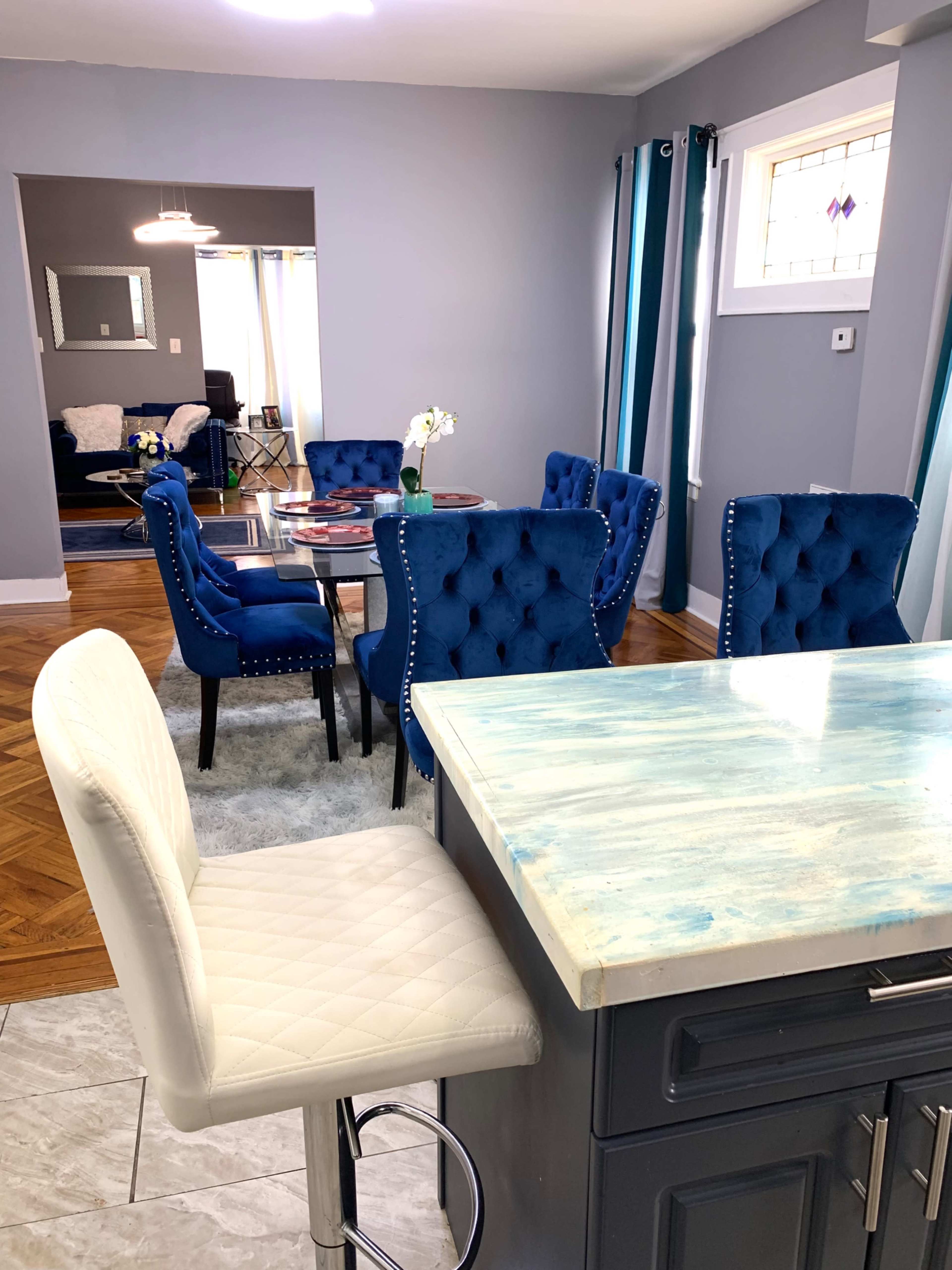Modern urban house with chef's kitchen, dining and living room Image in Irvington, Irvington, NJ