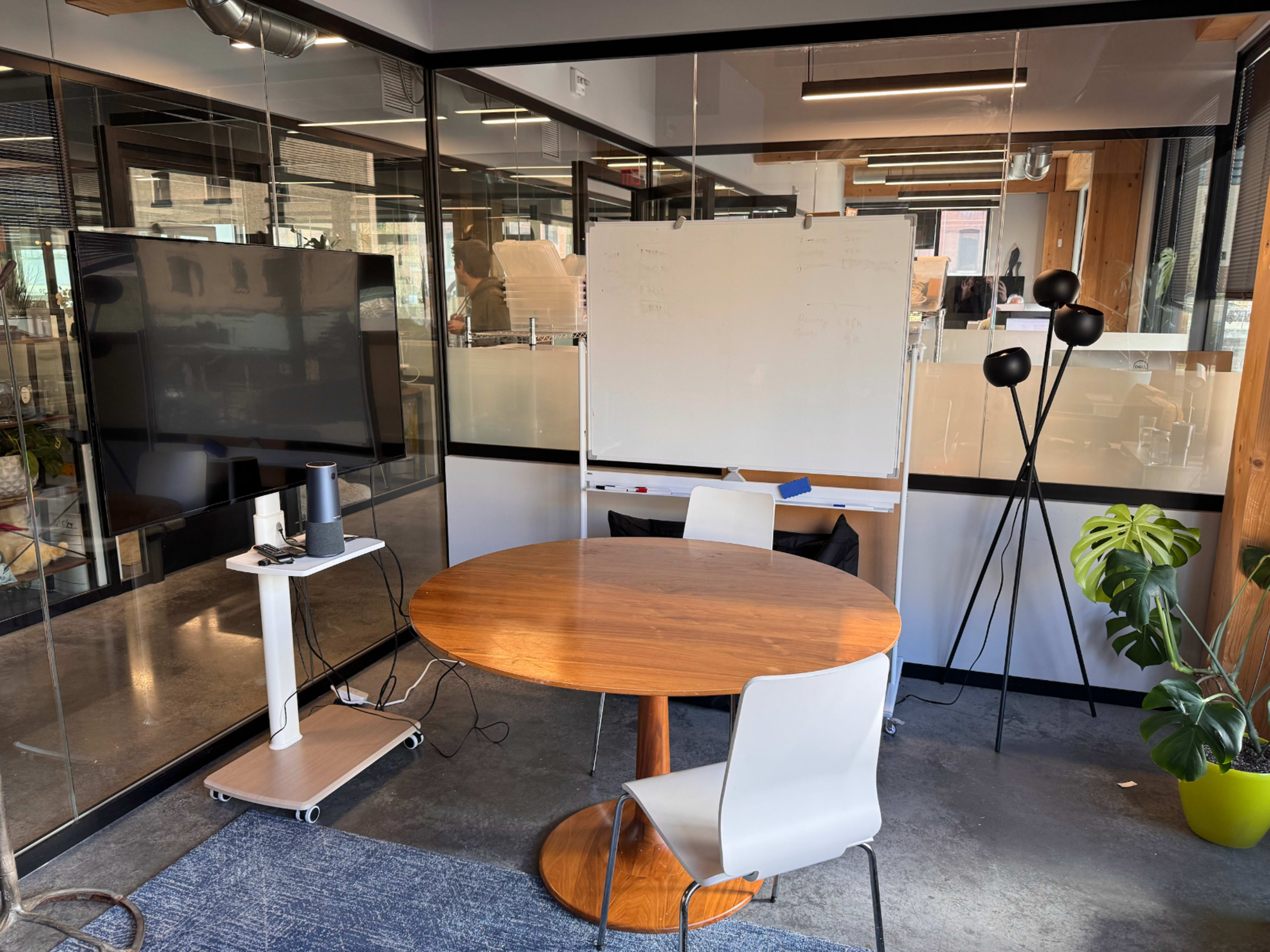 Private Office and Meeting Space in Vibrant Coworking Environment Image in Central Minneapolis, Minneapolis, MN