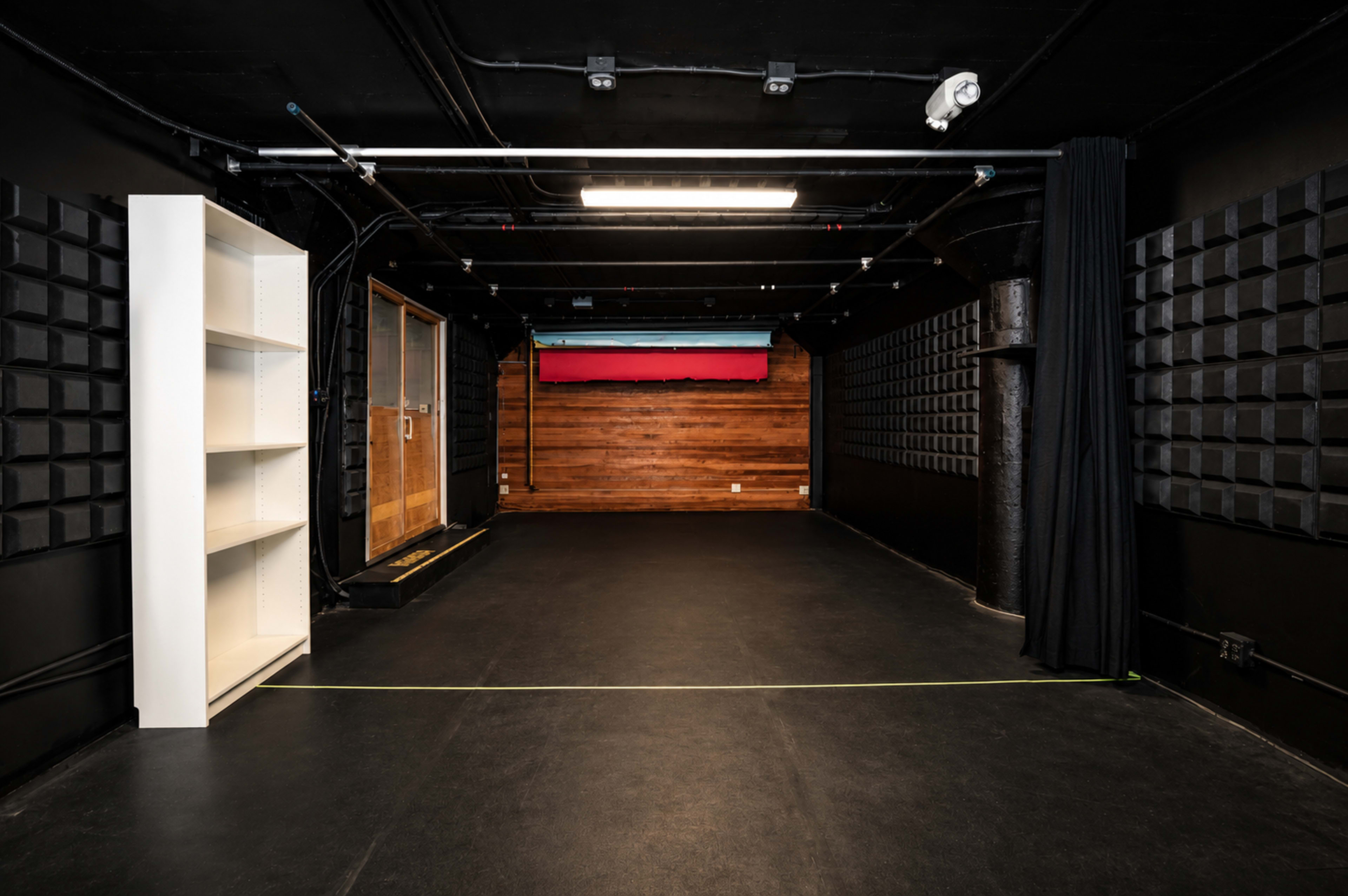 Photo & Video Studio with HMU Room for Interviews & Portraits Image in Northern Waterfront, san francisco, CA