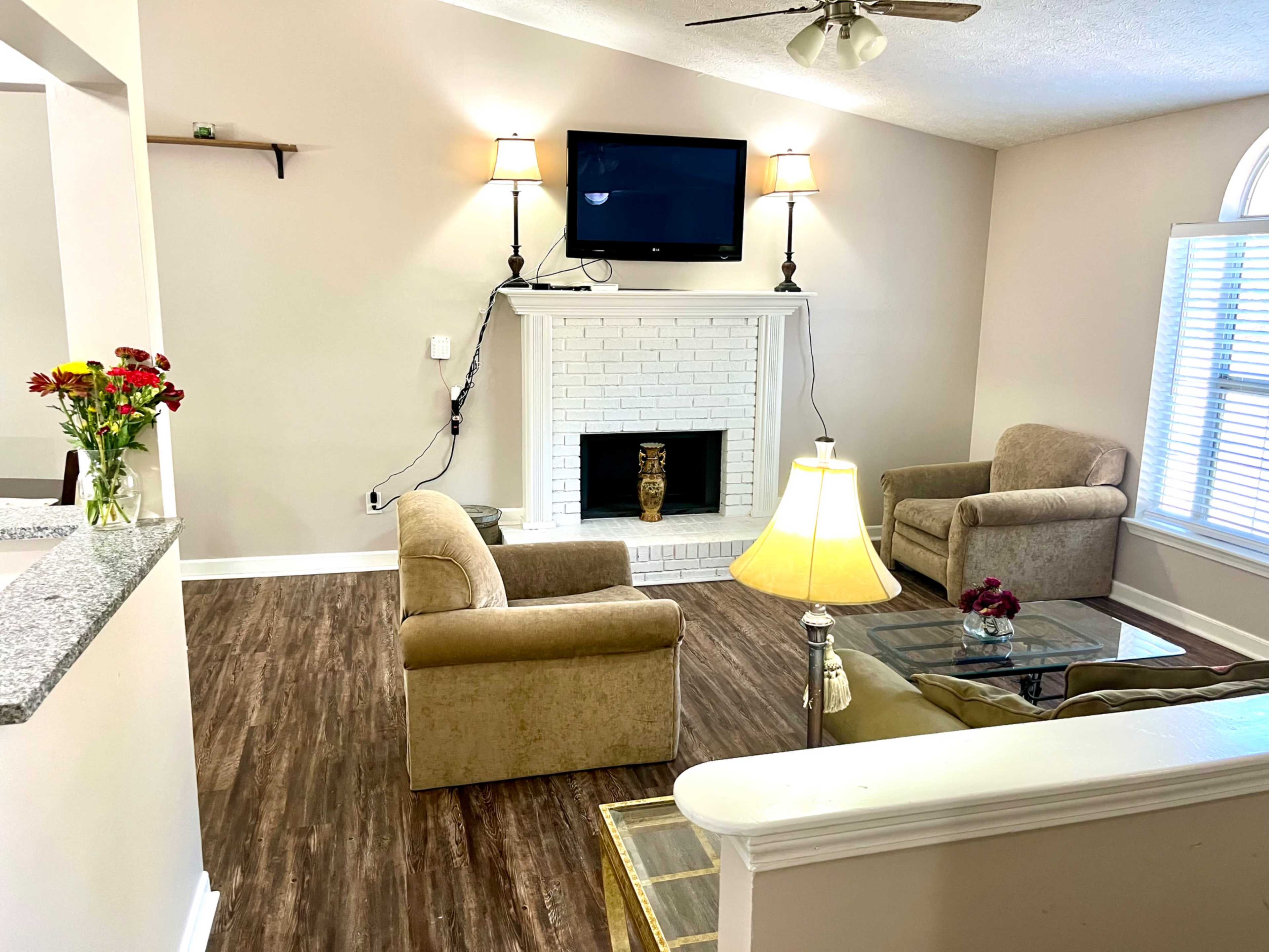 Living Room & Dining Area for Productions in Atlanta Image in South Fulton, Atlanta, GA