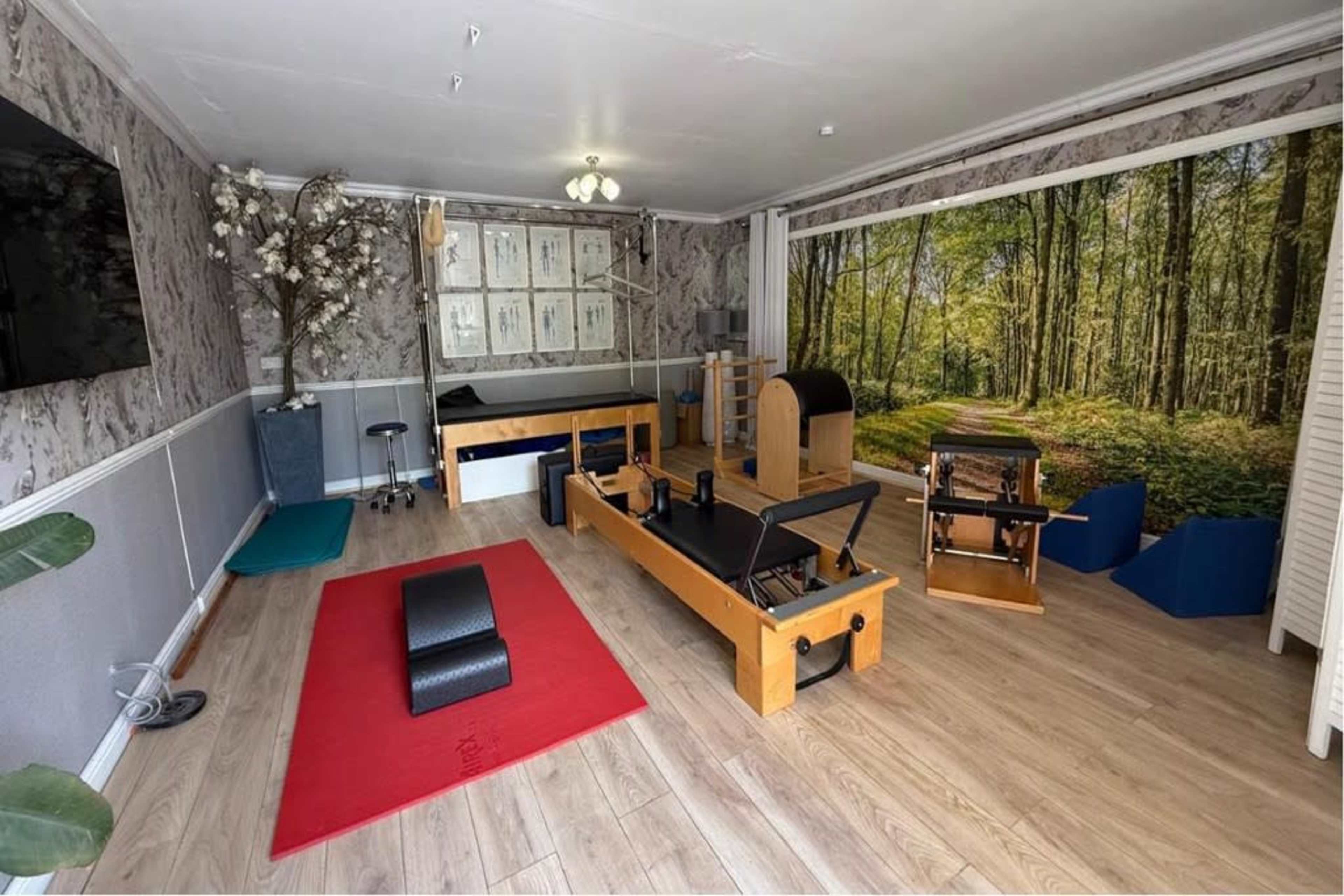 Woodland Wellness Retreat with Heated Pool, Sauna, Bar, Pilates Studio & Treatment Room Image in Blaenavon, Blaenavon, WLS