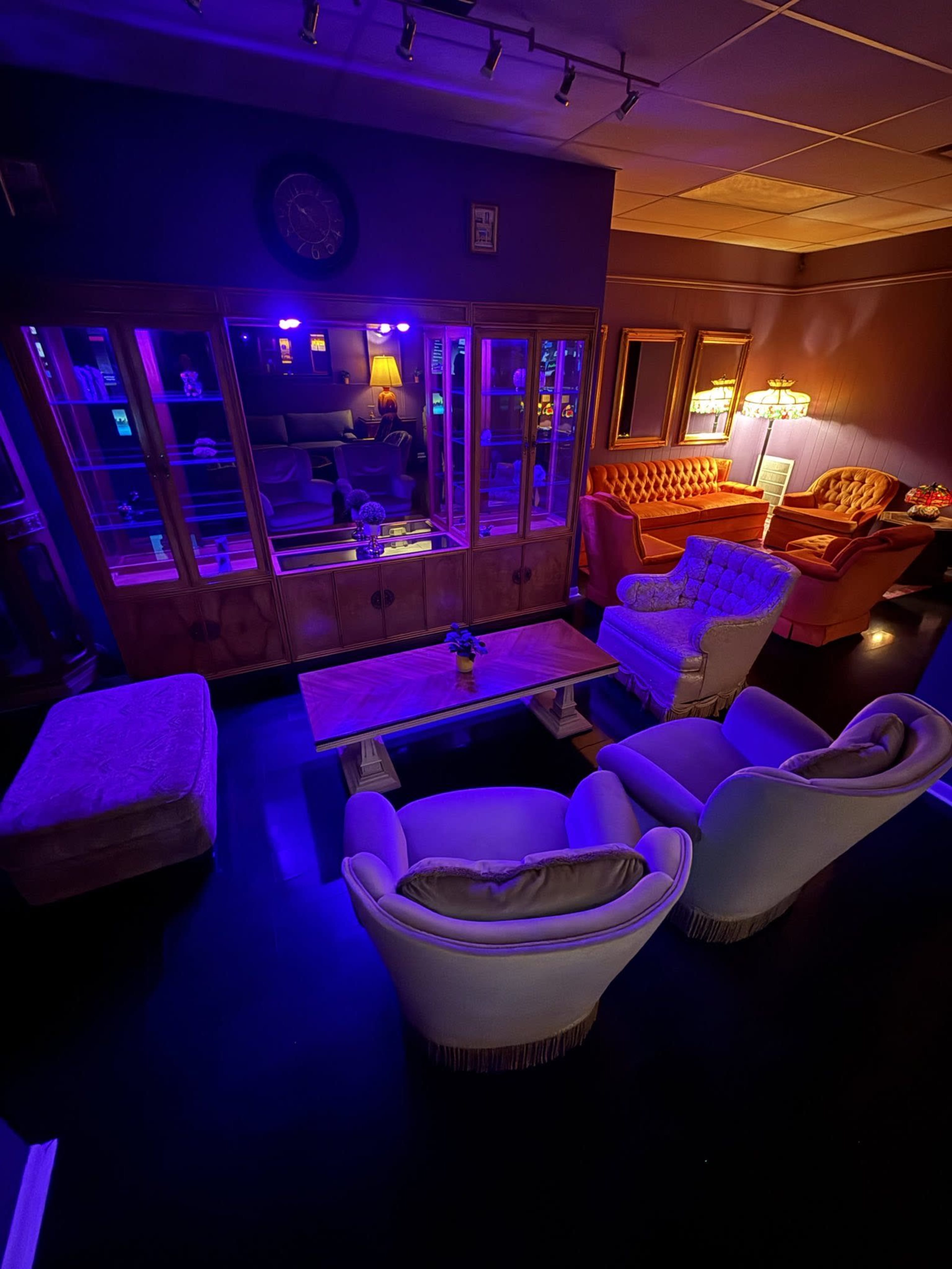 745Vintage  Speakeasy inspired Lounge Image in Oak Park Township, Oak Park, IL