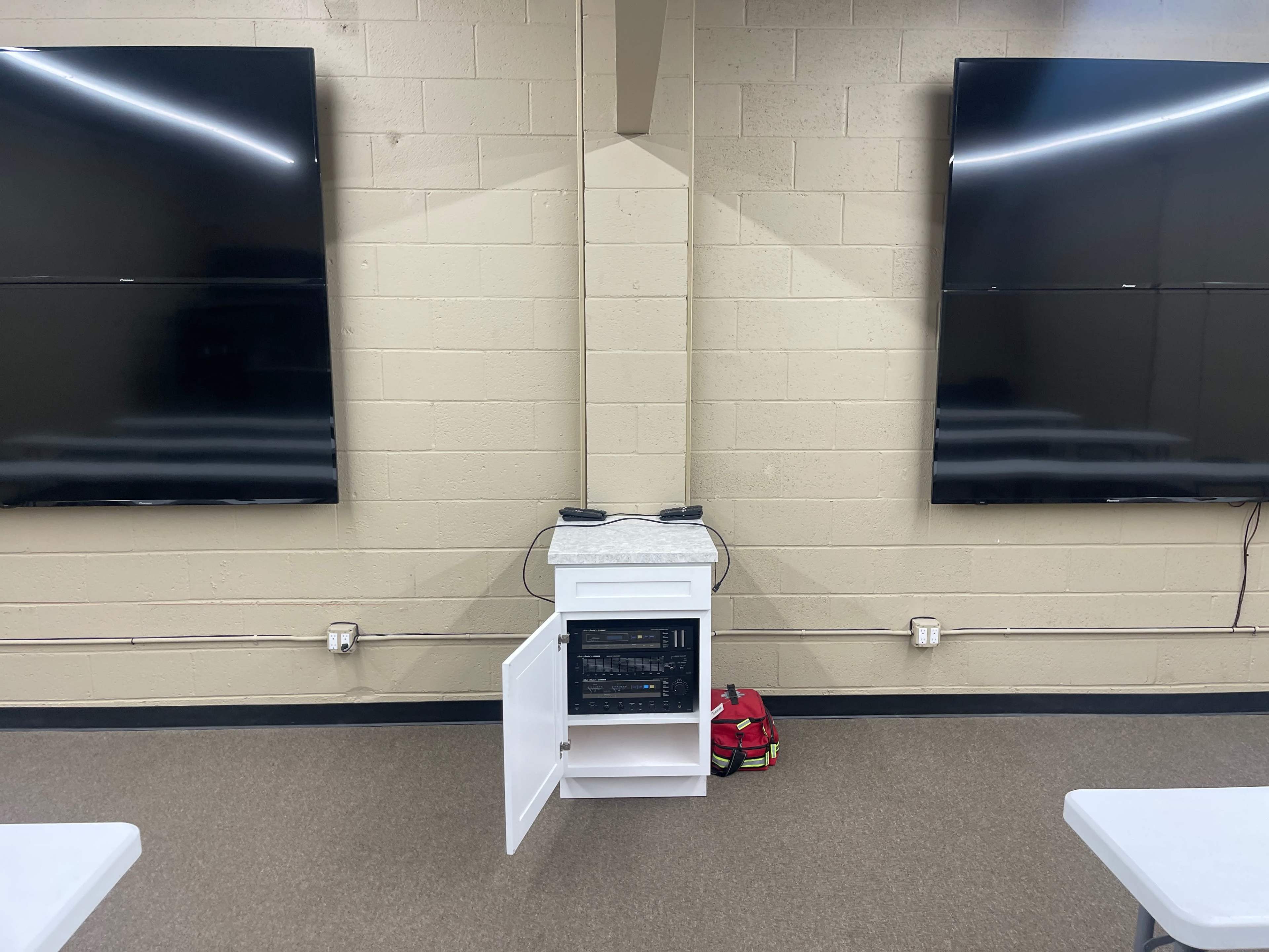 Training Room for Seminars, Workshops, and Meetings Image in Fullerton, Fullerton, CA