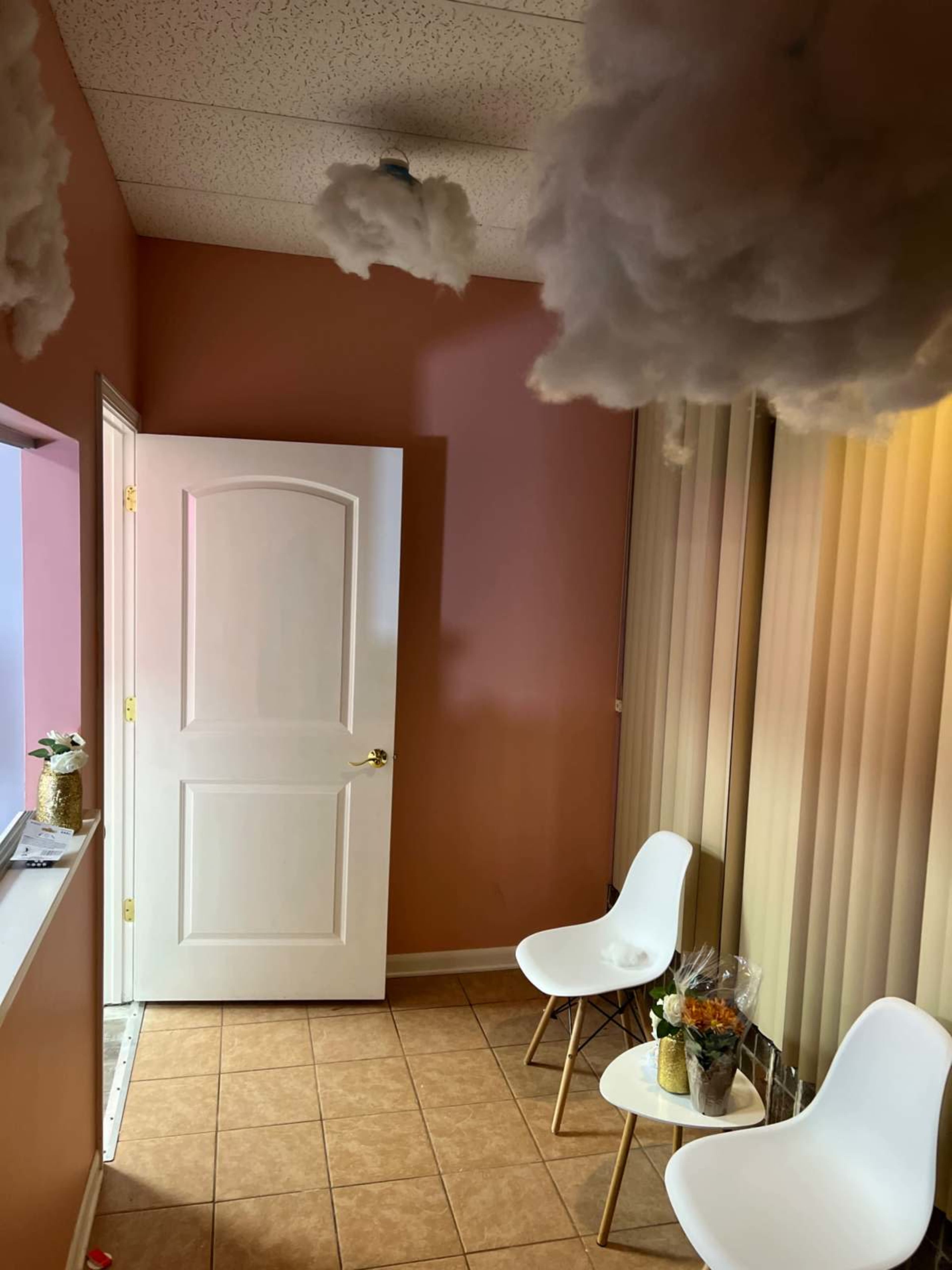 Beauty Bar for Studio Action Etc. Image in Palos Township, Hickory Hills, IL