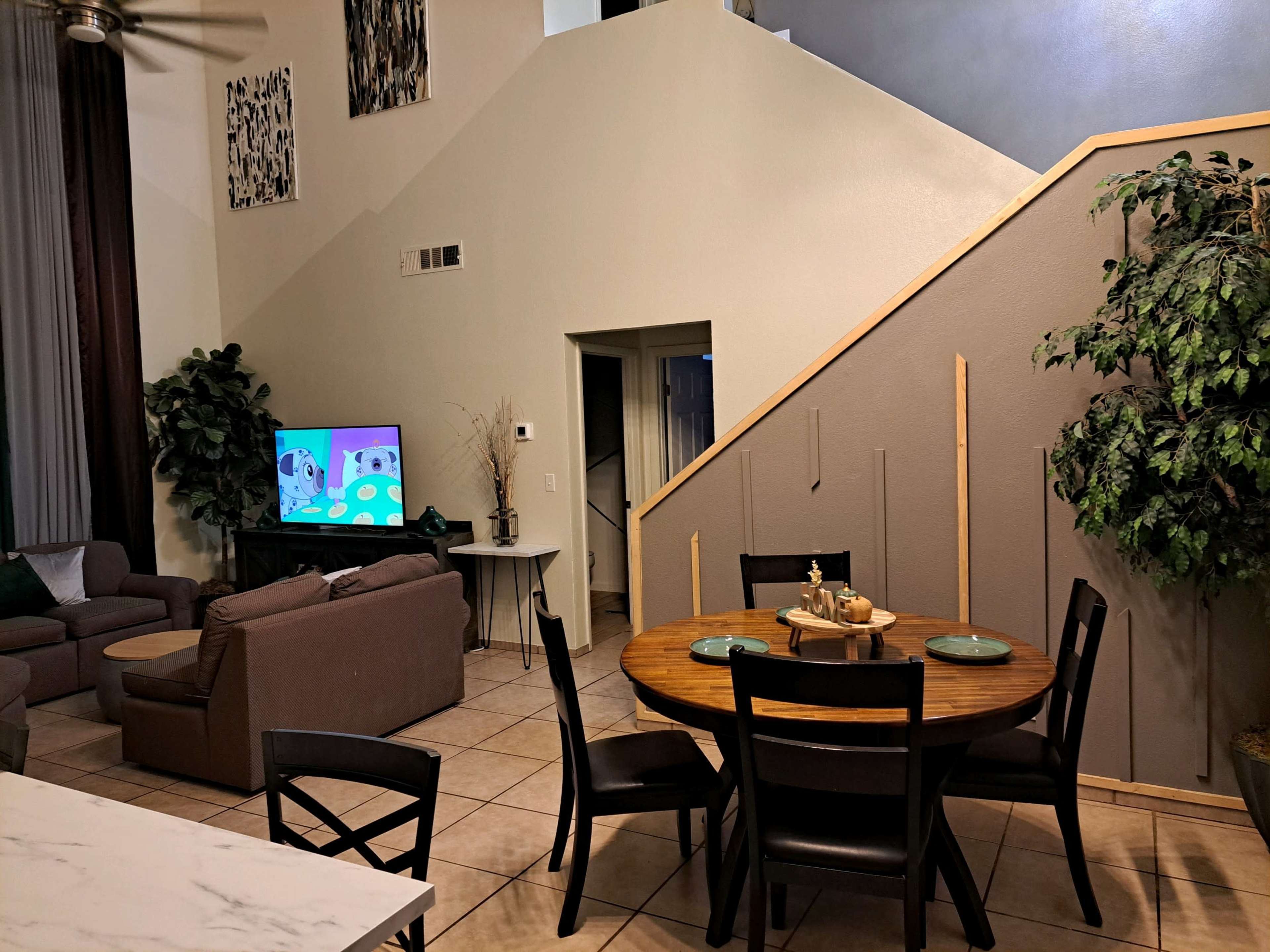 Modern 3-Bedroom, 2.5-Bathroom Home in a quiet Urban Neighborhood. Image in Sunrise Manor, Las Vegas, NV